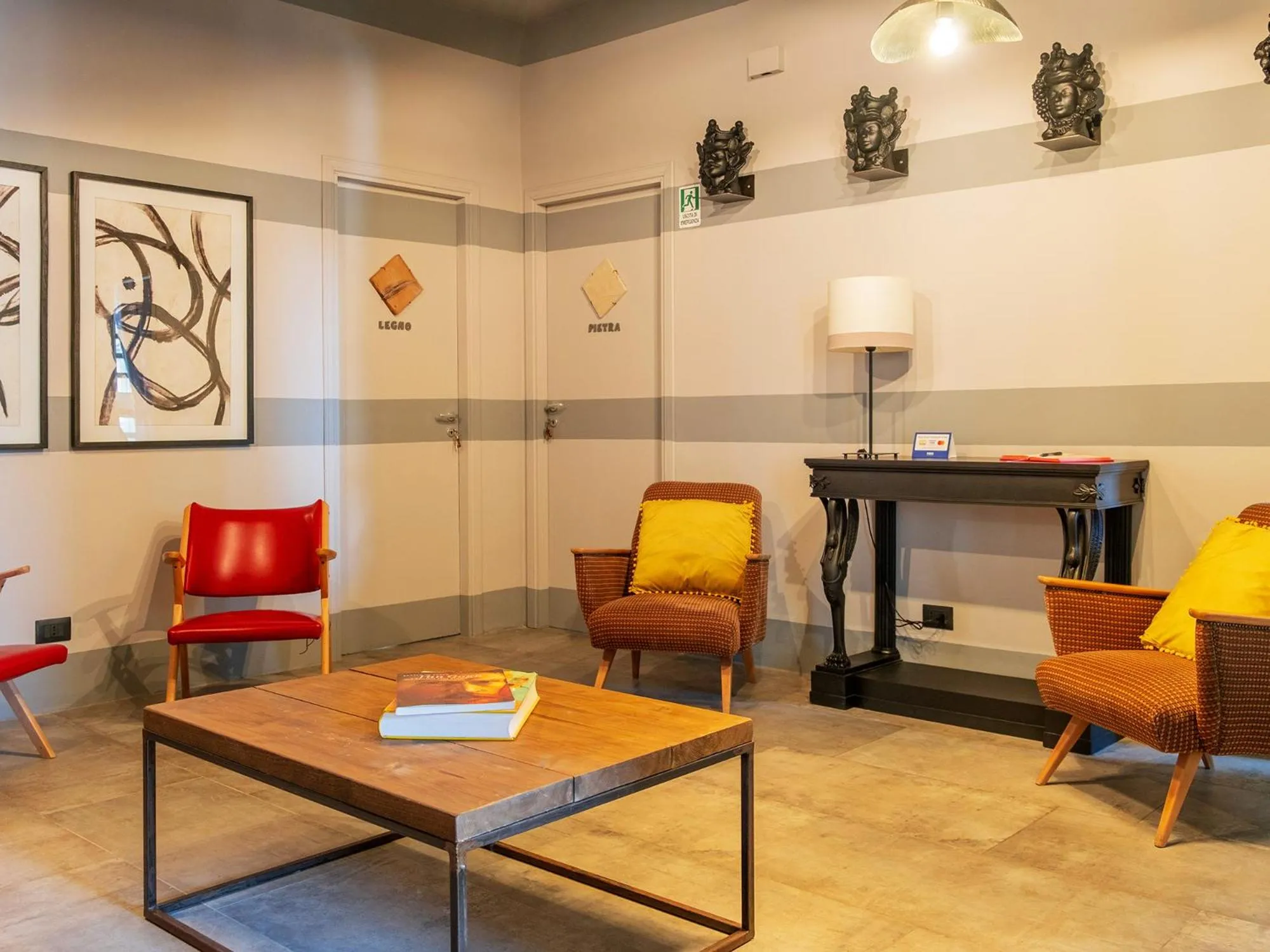 Lobby or reception in Design 4 Rooms