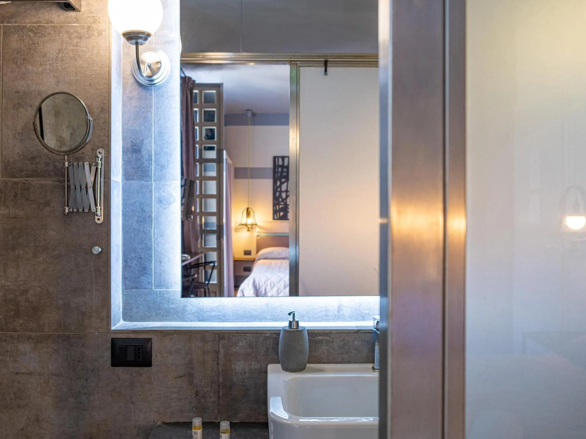 Shower in Design 4 Rooms