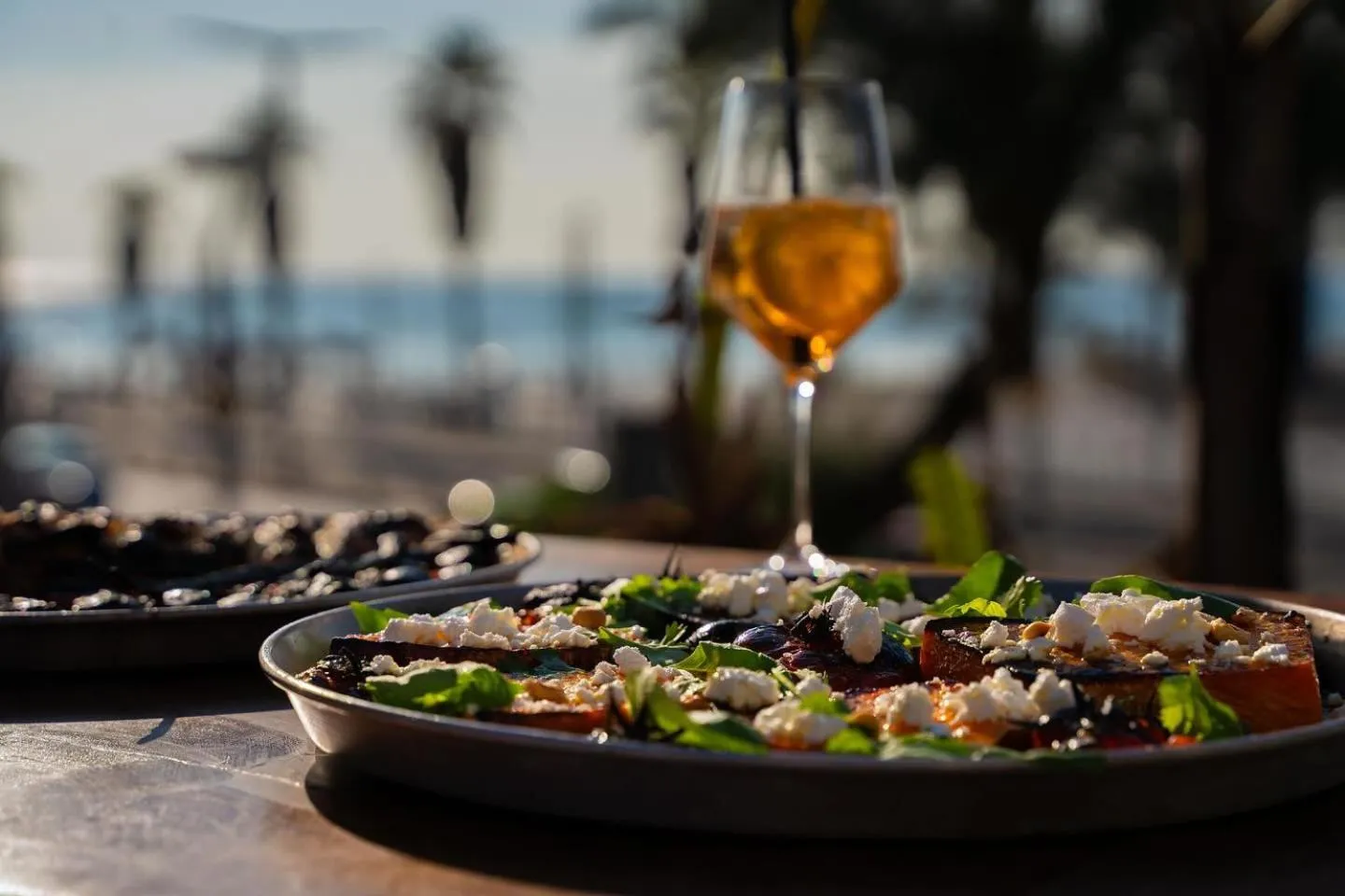 Restaurant/places to eat in Dream Beach 98 Hotel And Spa