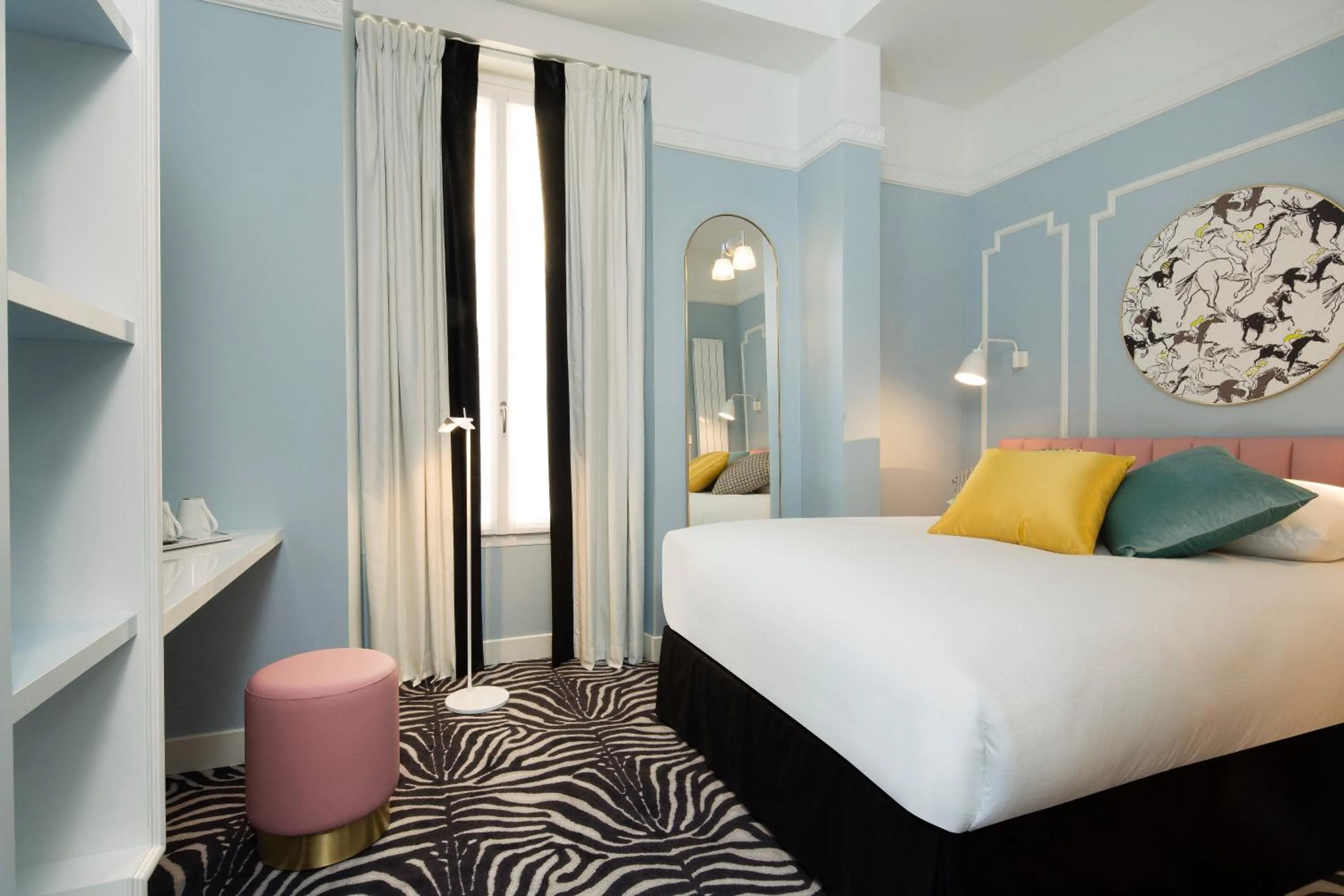Bedroom, Bed in Hôtel Pastel Paris