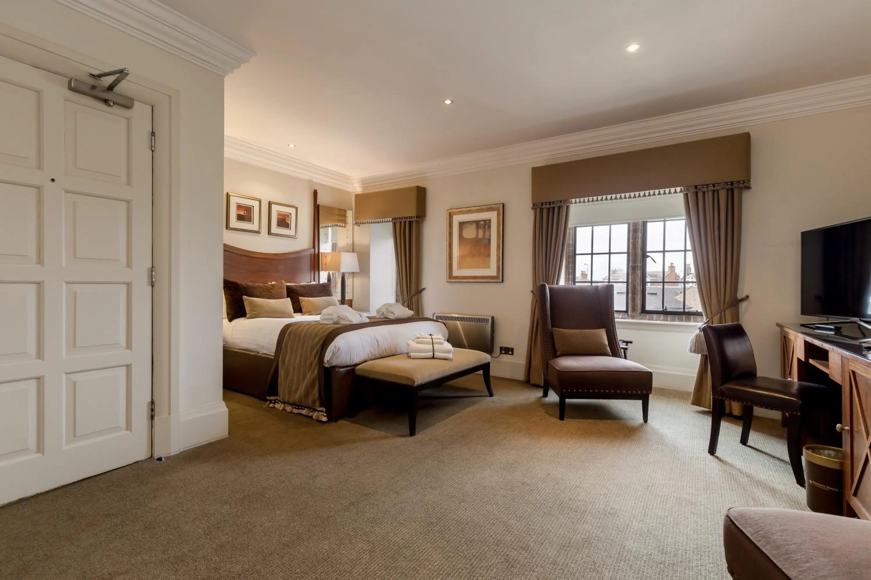 Bedroom, Bed in Western House Hotel At Ayr Racecourse