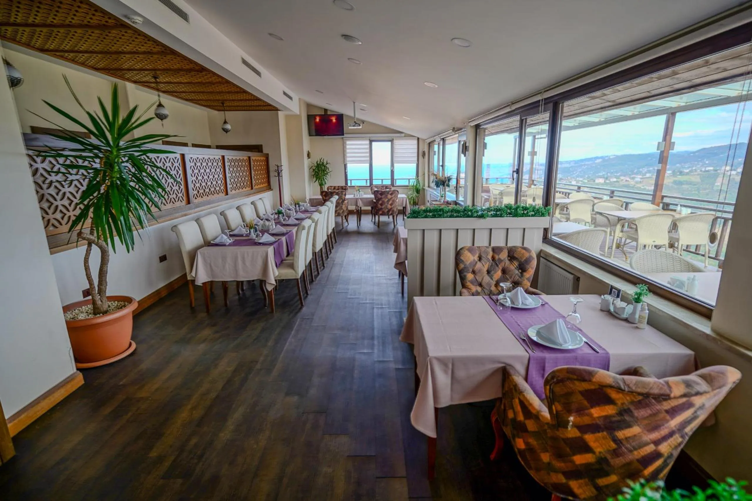 Restaurant/places to eat in Sera Lake Resort Hotel Spa & Aparts