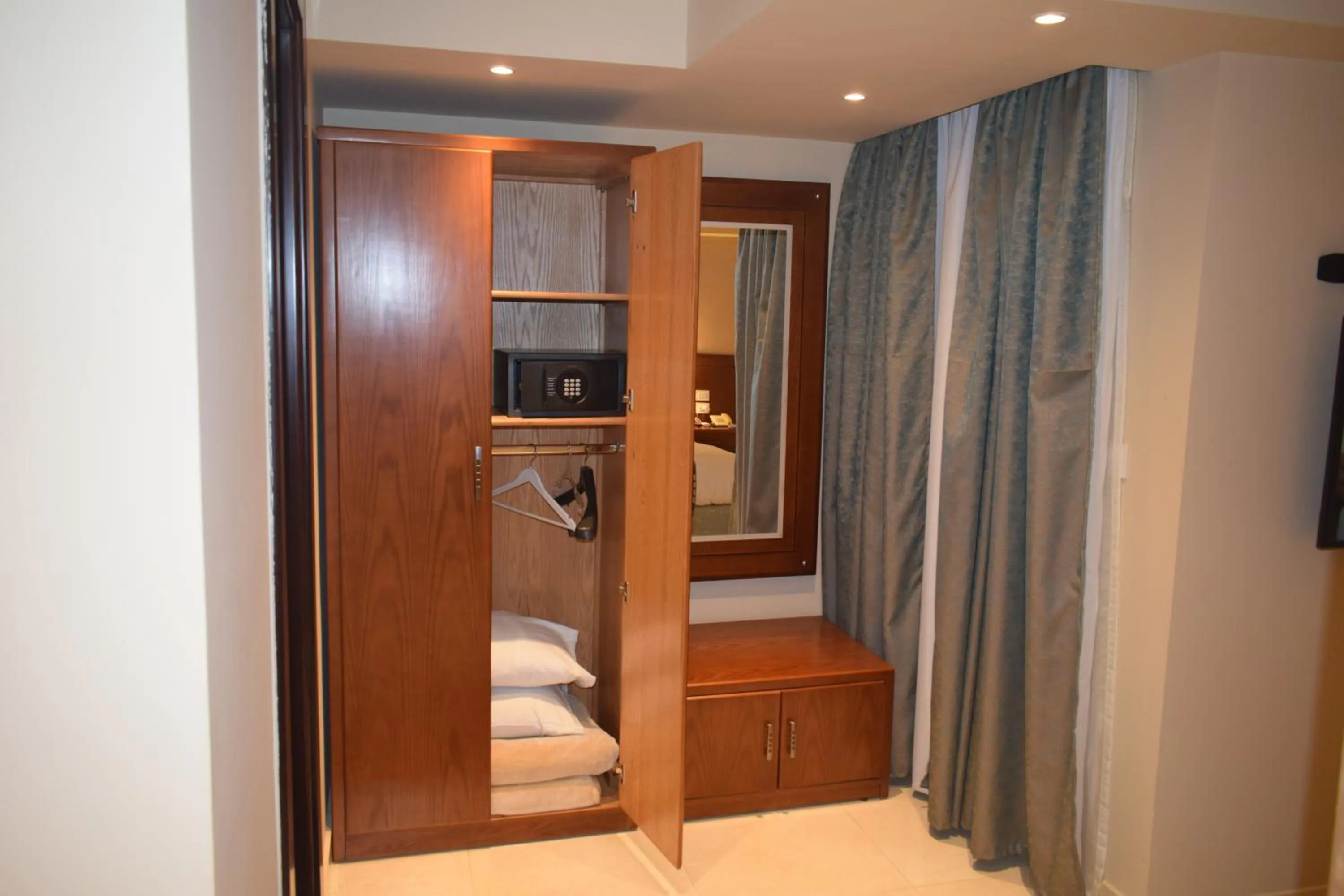 View (from property/room), Bed in Omar El Khayam Al Minya Hotel