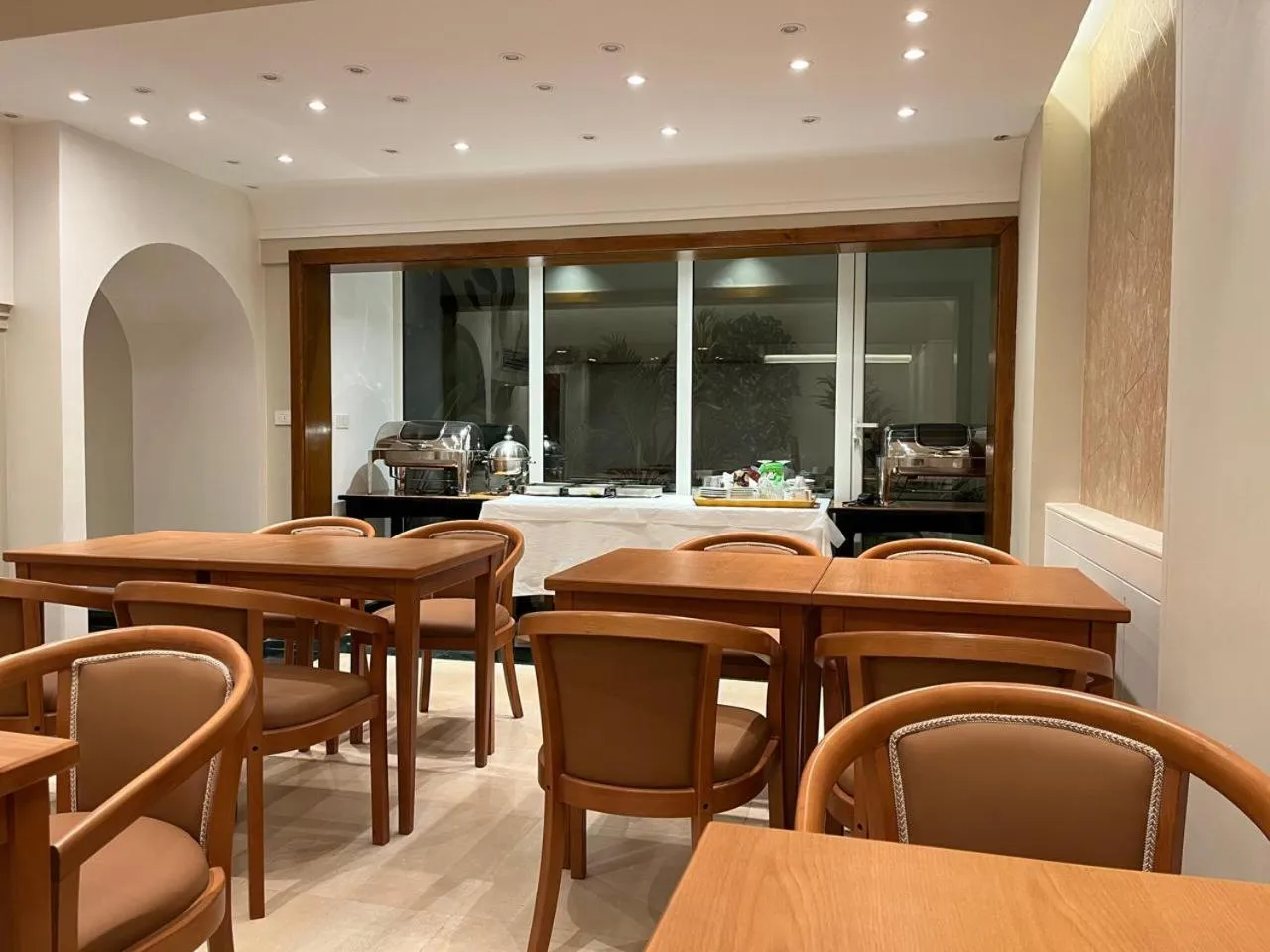 Restaurant/places to eat in Omar El Khayam Al Minya Hotel