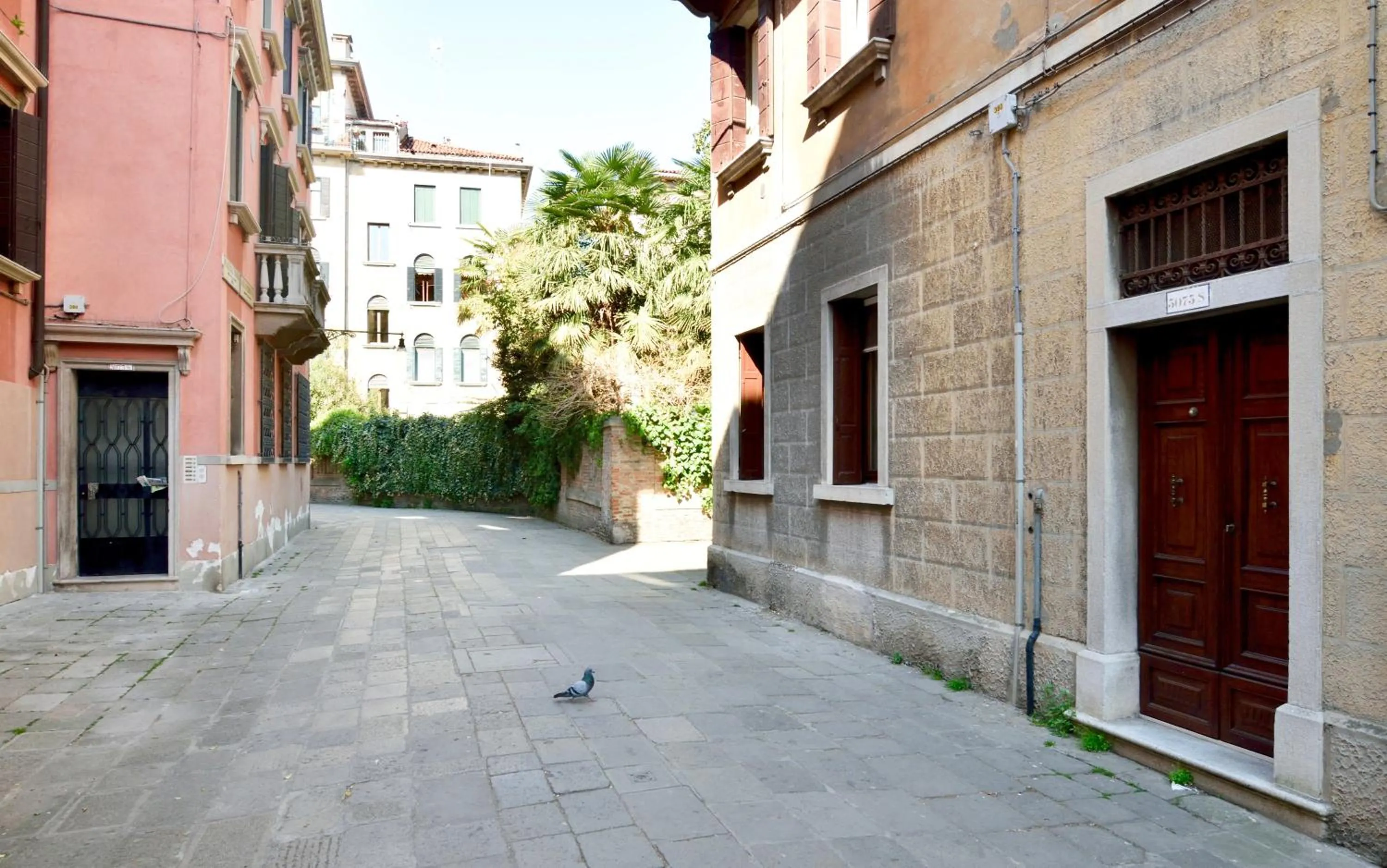 Facade/entrance in Ca' Etta