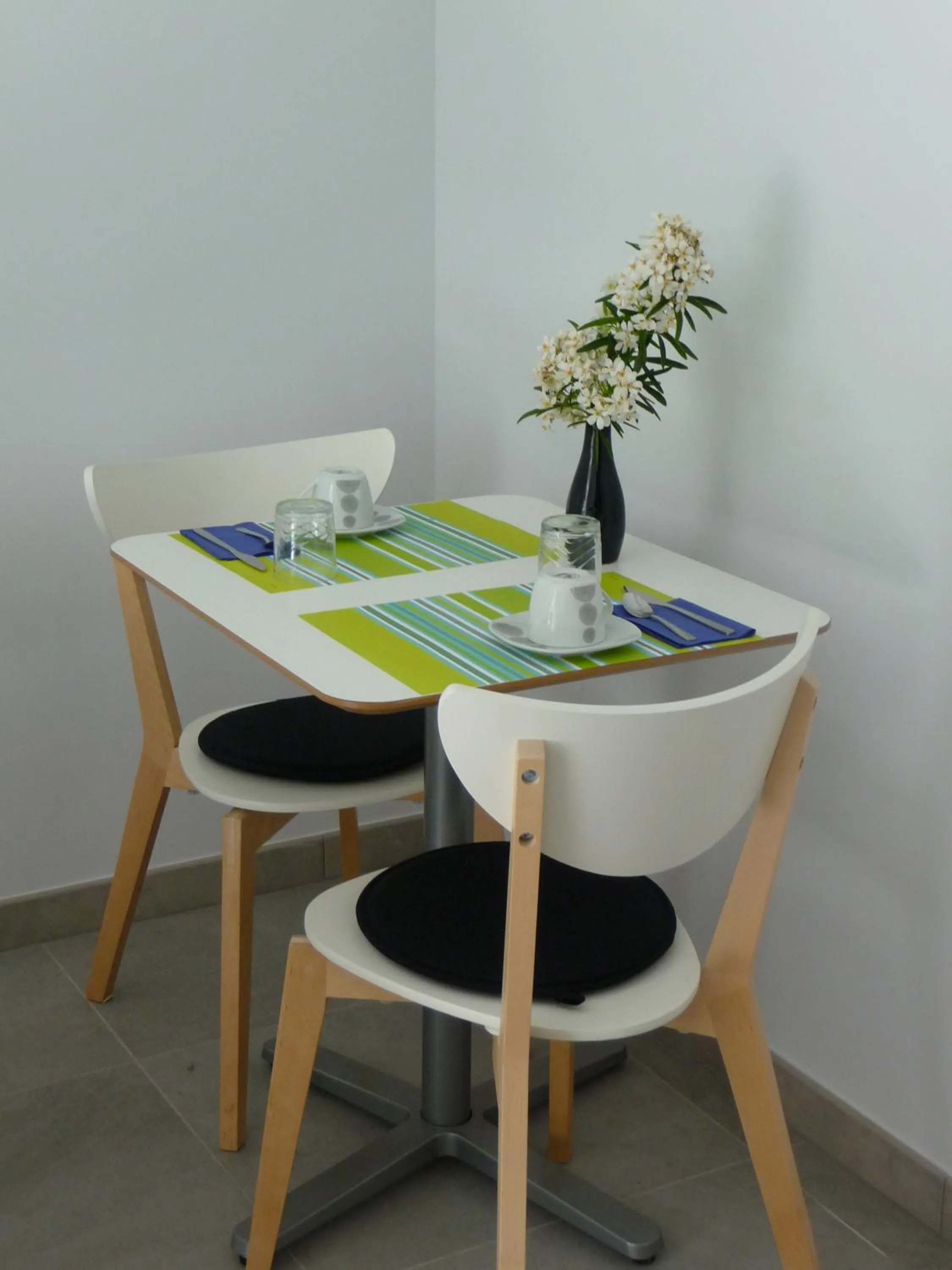 Restaurant/places to eat in Hôtel Le Saphir