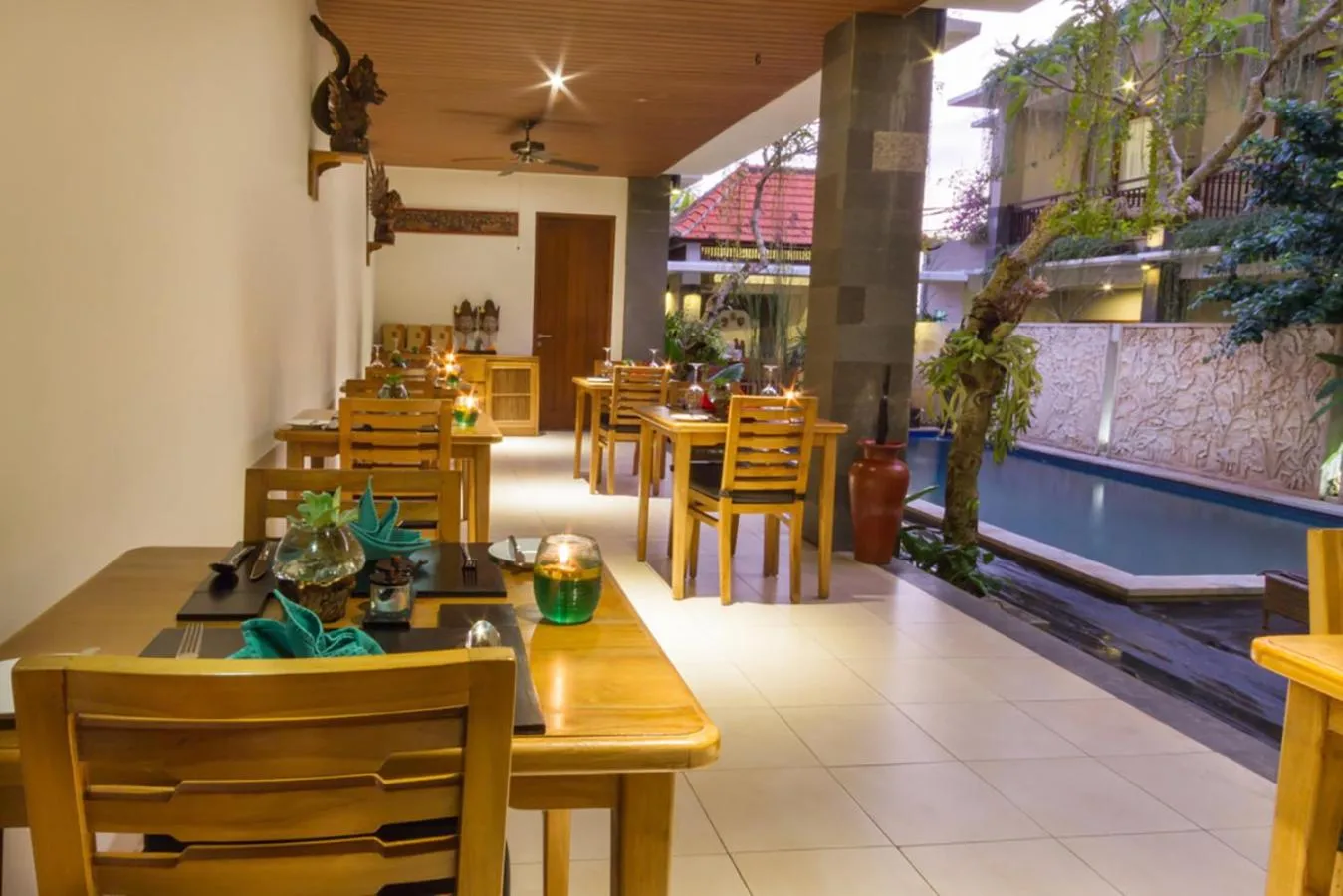 Restaurant/places to eat in Jani's Place Cottage by Purely