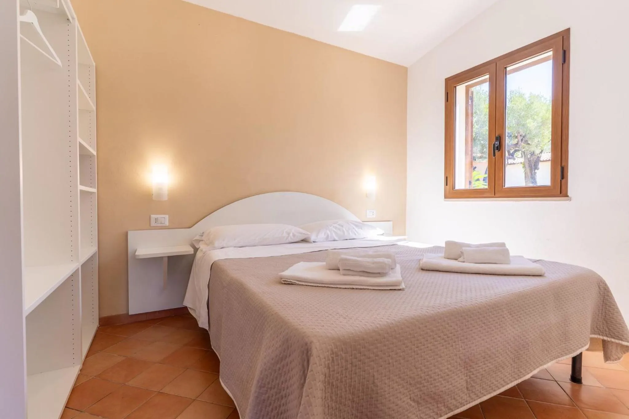 Bedroom, Bed in Cilento Dreams Village