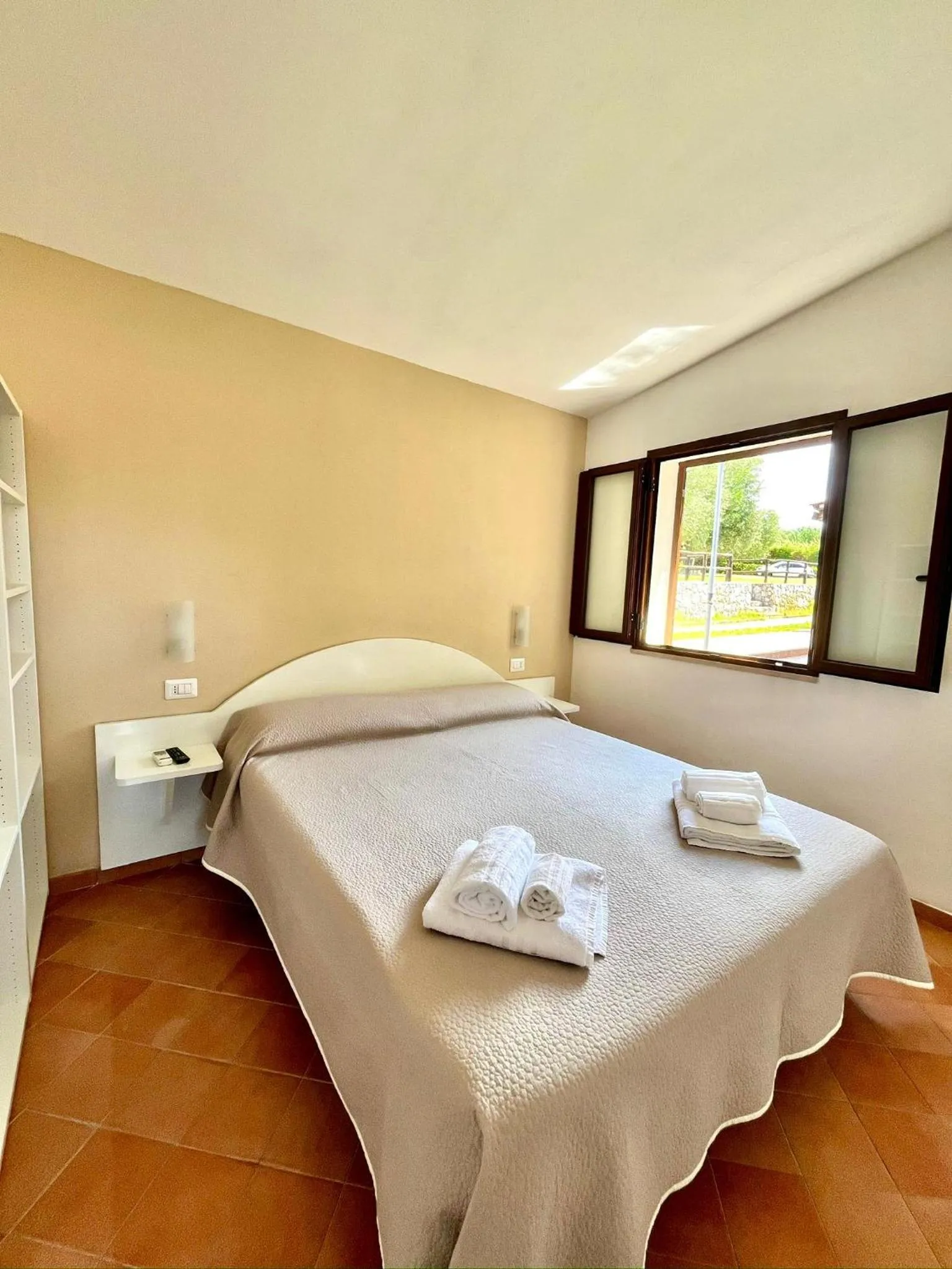 Bedroom, Bed in Cilento Dreams Village