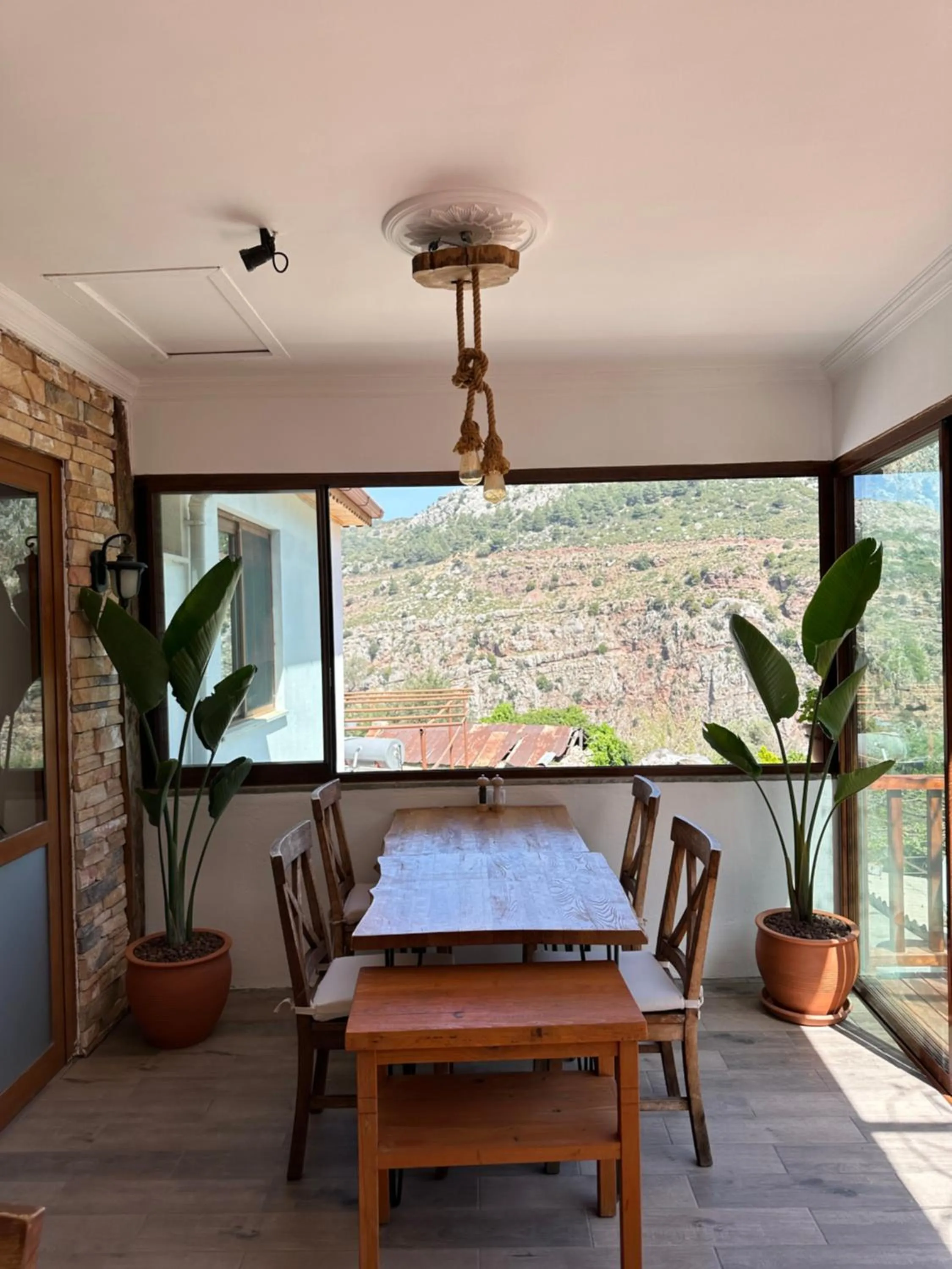 Restaurant/places to eat in Faralya Misafir Evi