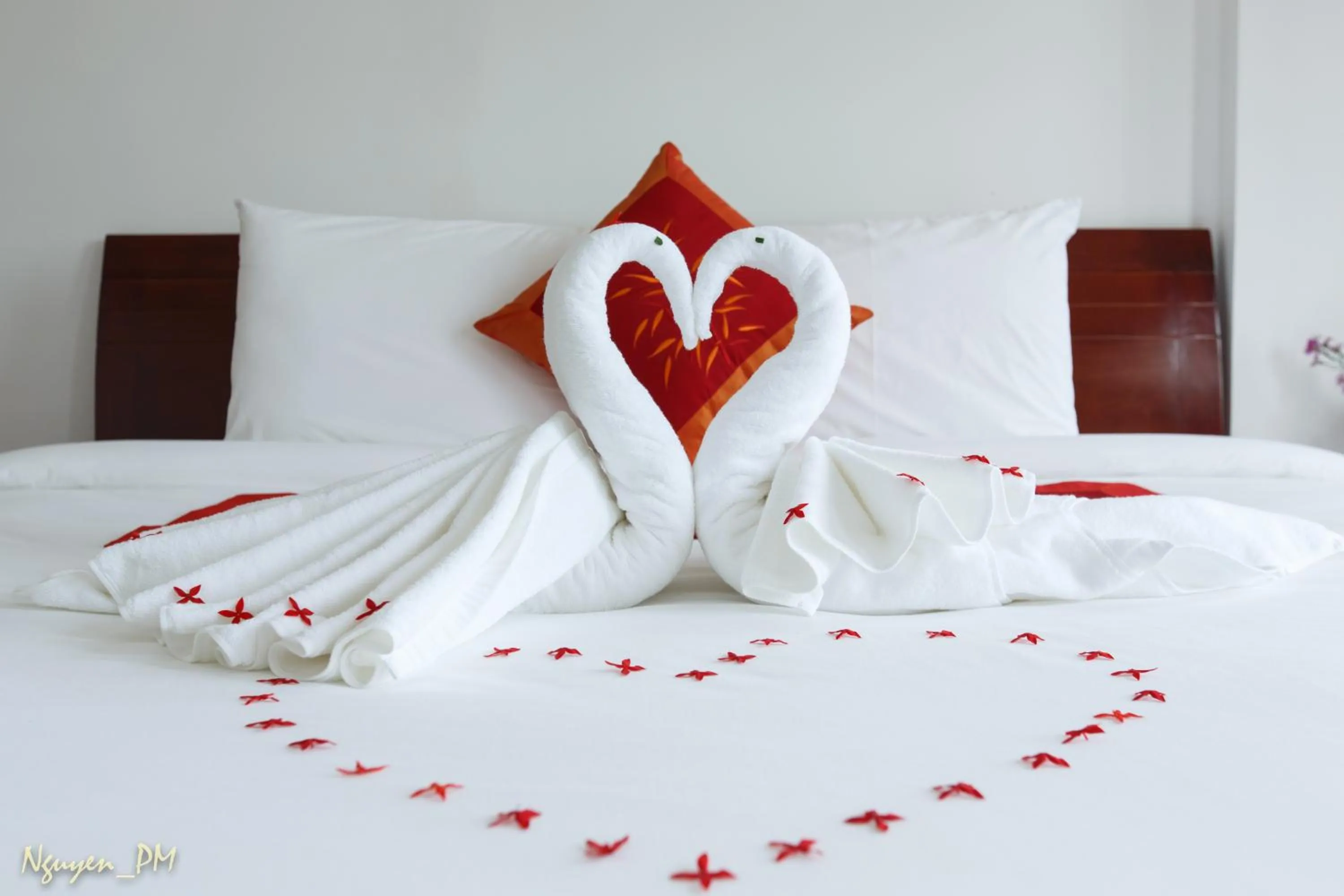 Bed in Gia Lam Villa Hoi An