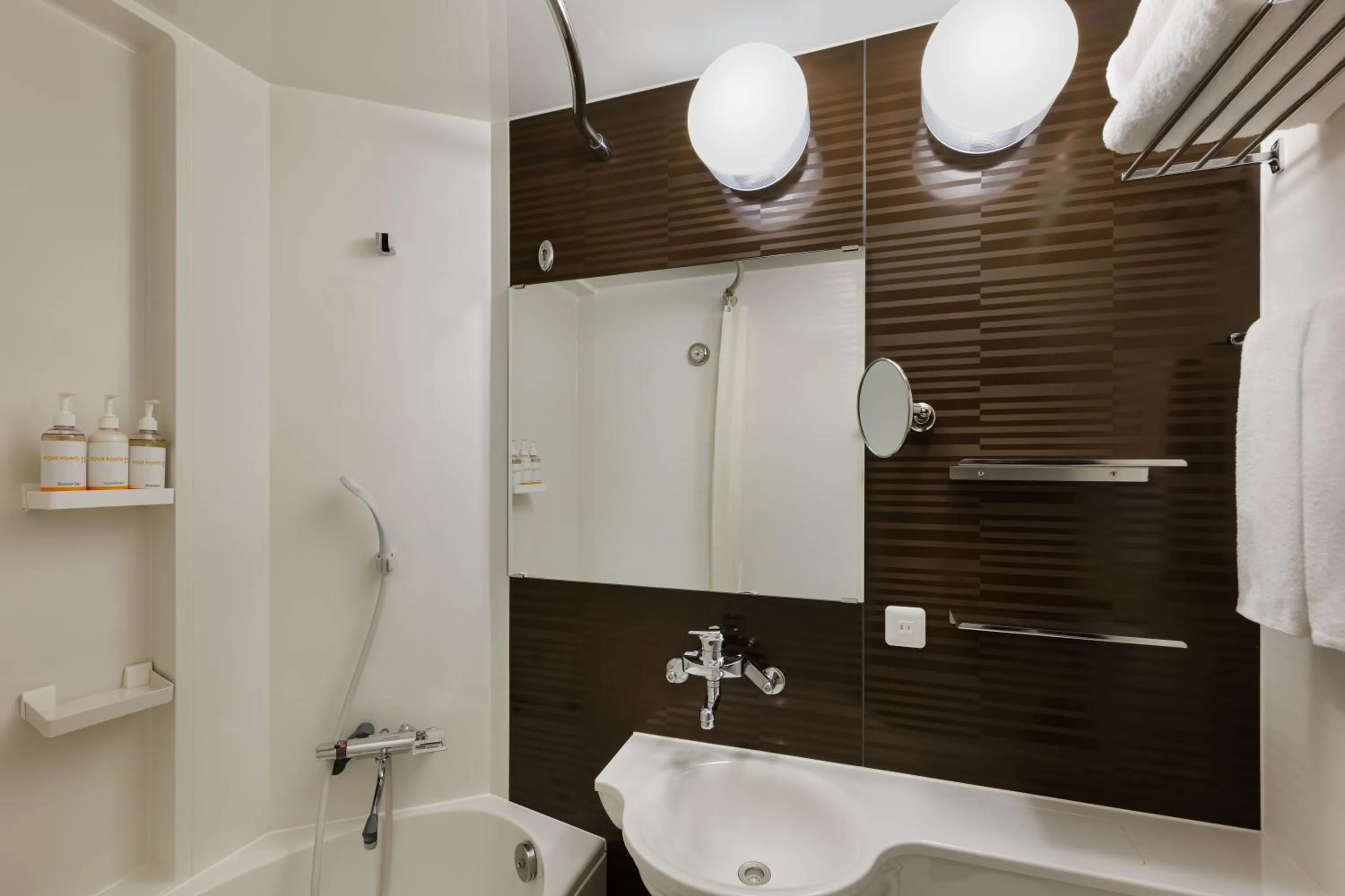 Shower in UNIZO INN Kanazawa Hyakumangoku Dori