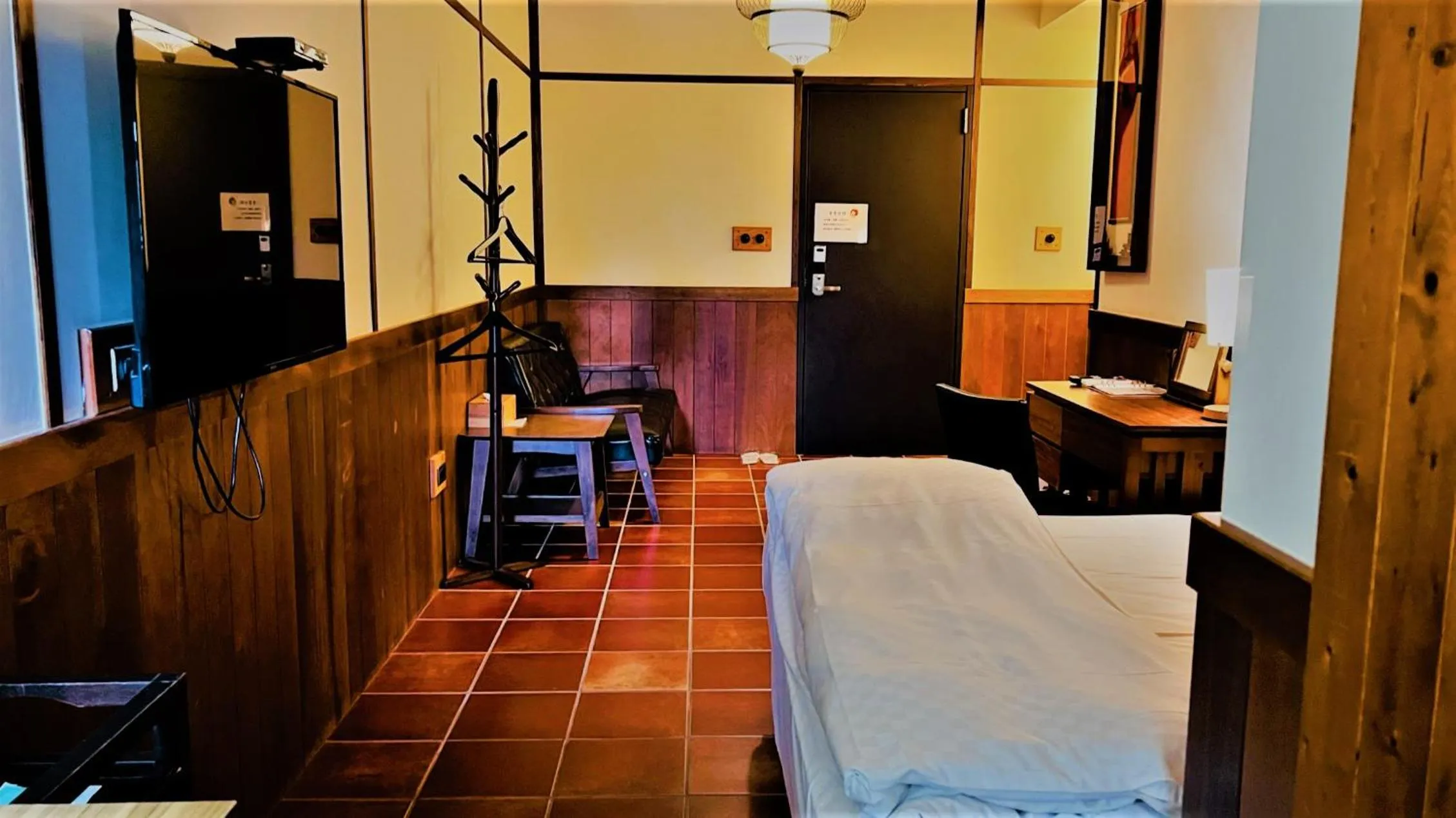 TV and multimedia, Bed in 4 Design Inn