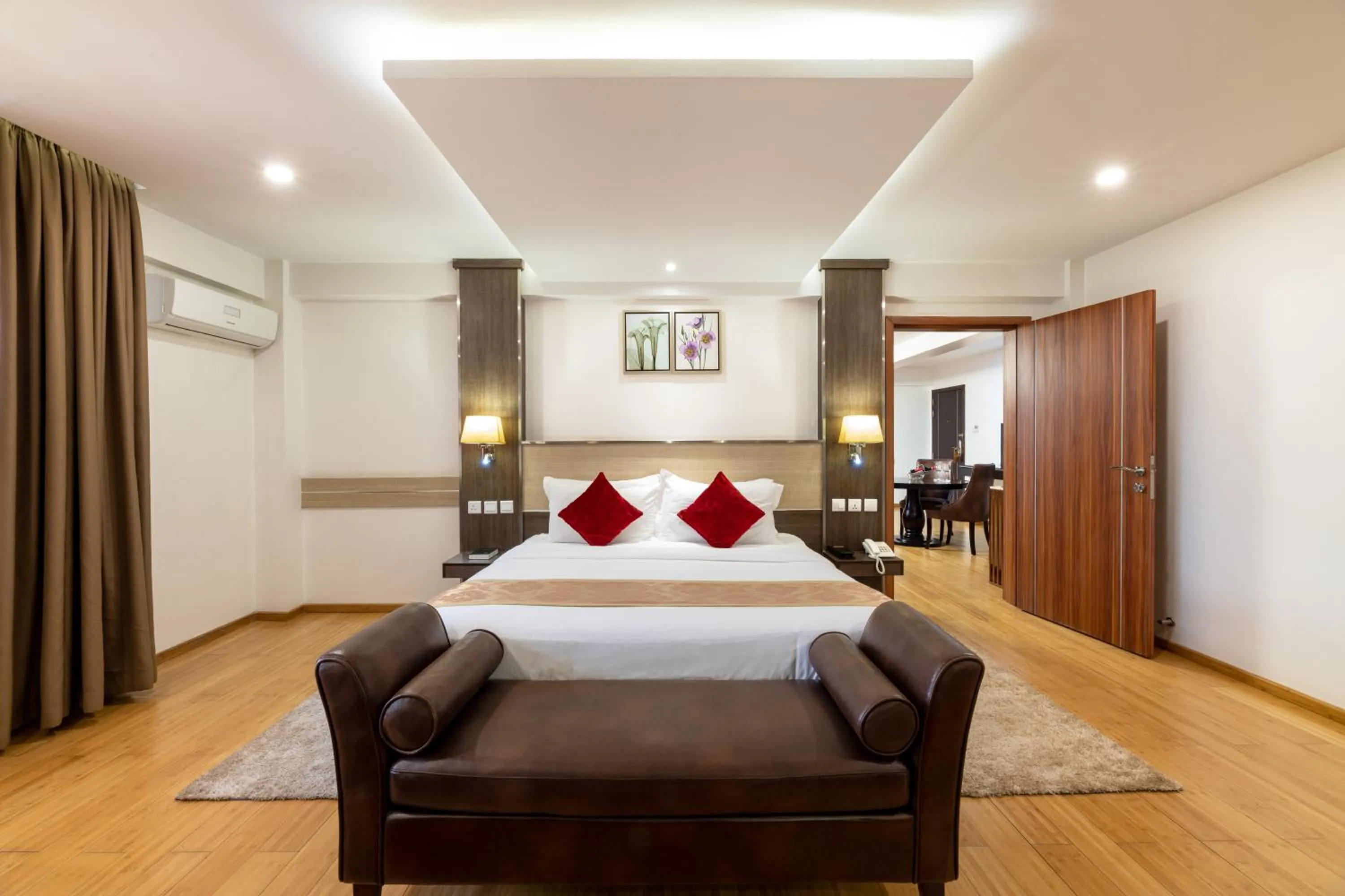 Bedroom, Bed in The Ole-Ken Hotel