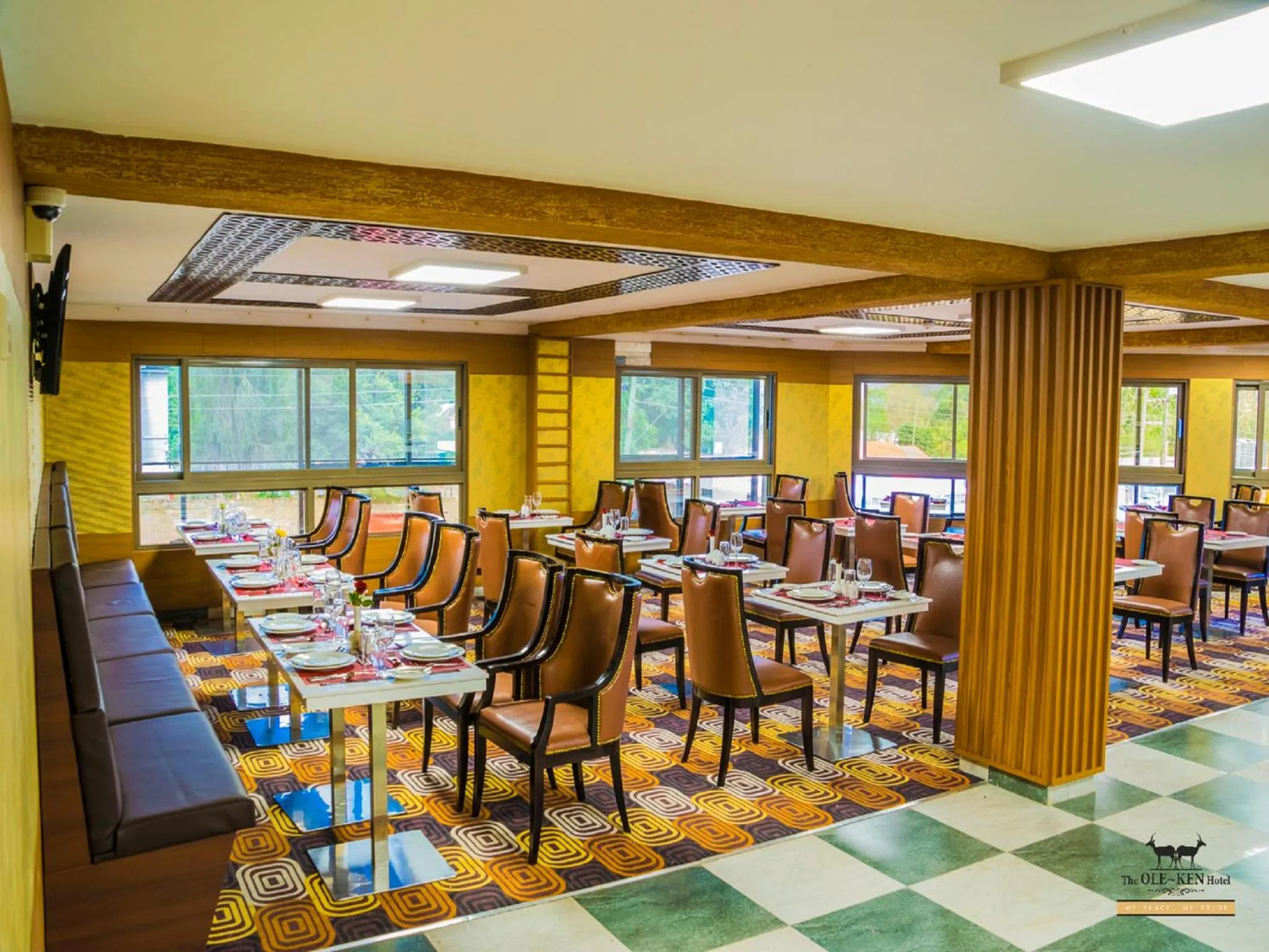 Restaurant/places to eat in The Ole-Ken Hotel