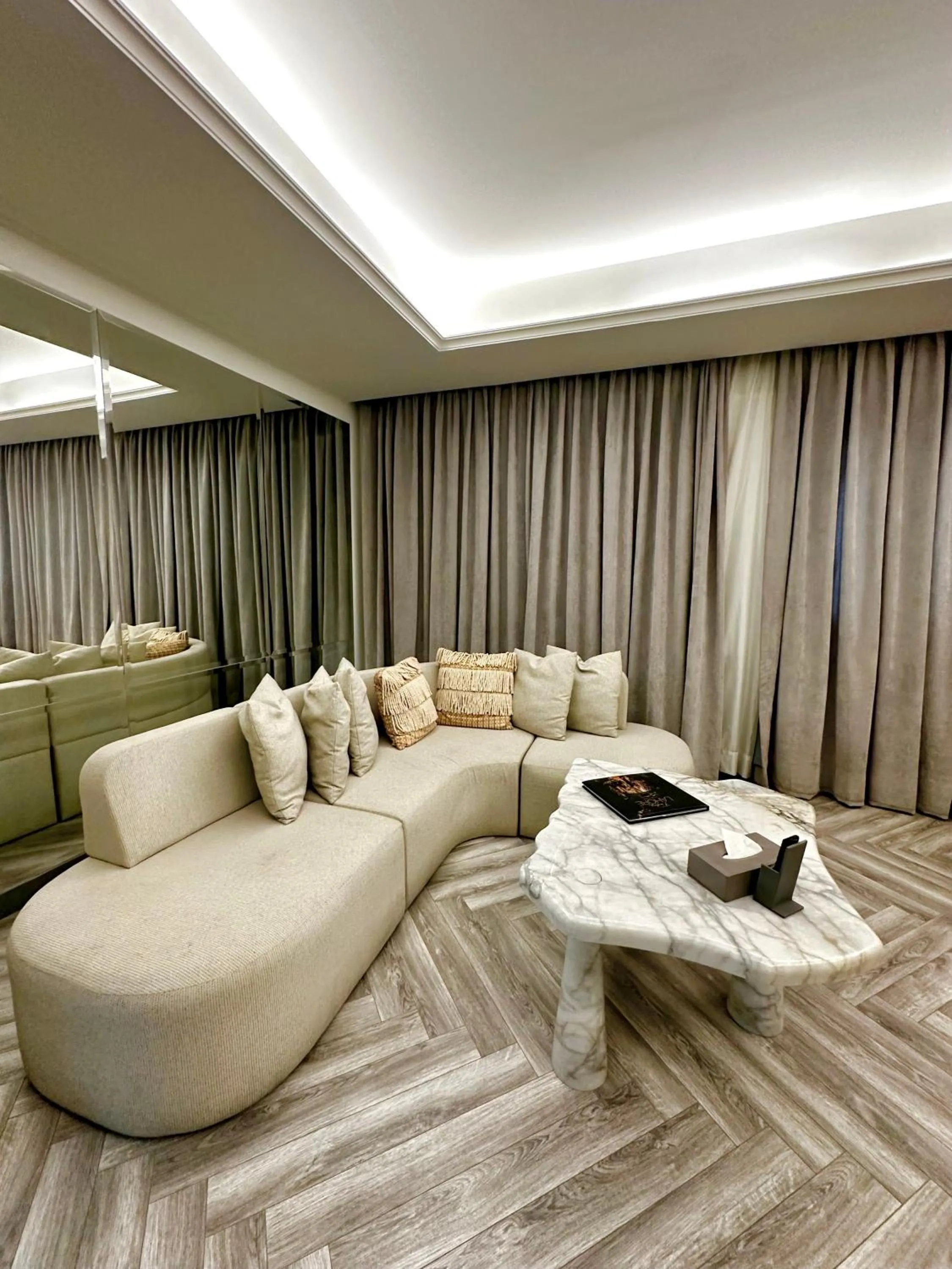 Living room in The Nishat Hotel Johar Town