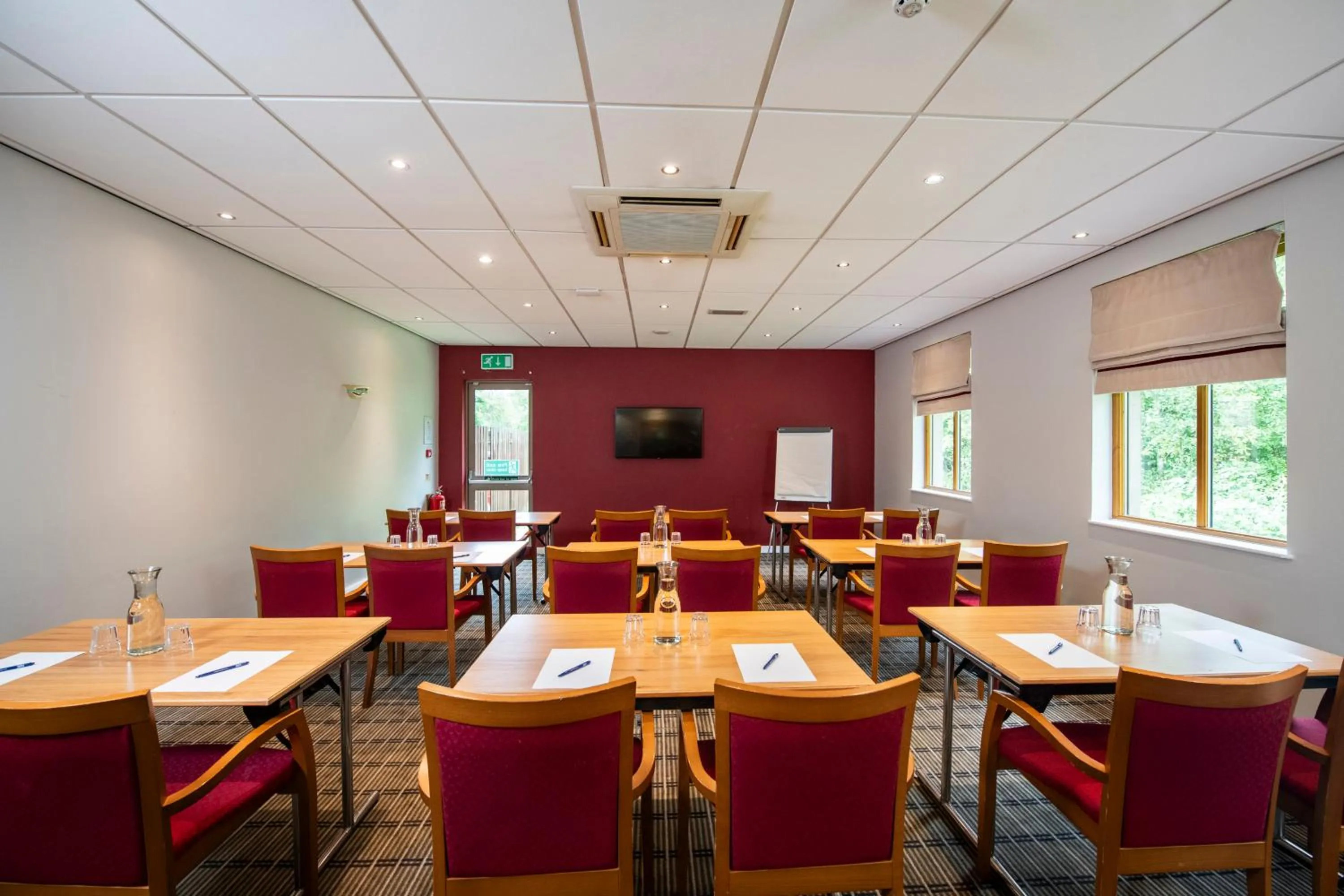 Meeting/conference room in Holiday Inn Express Inverness by IHG