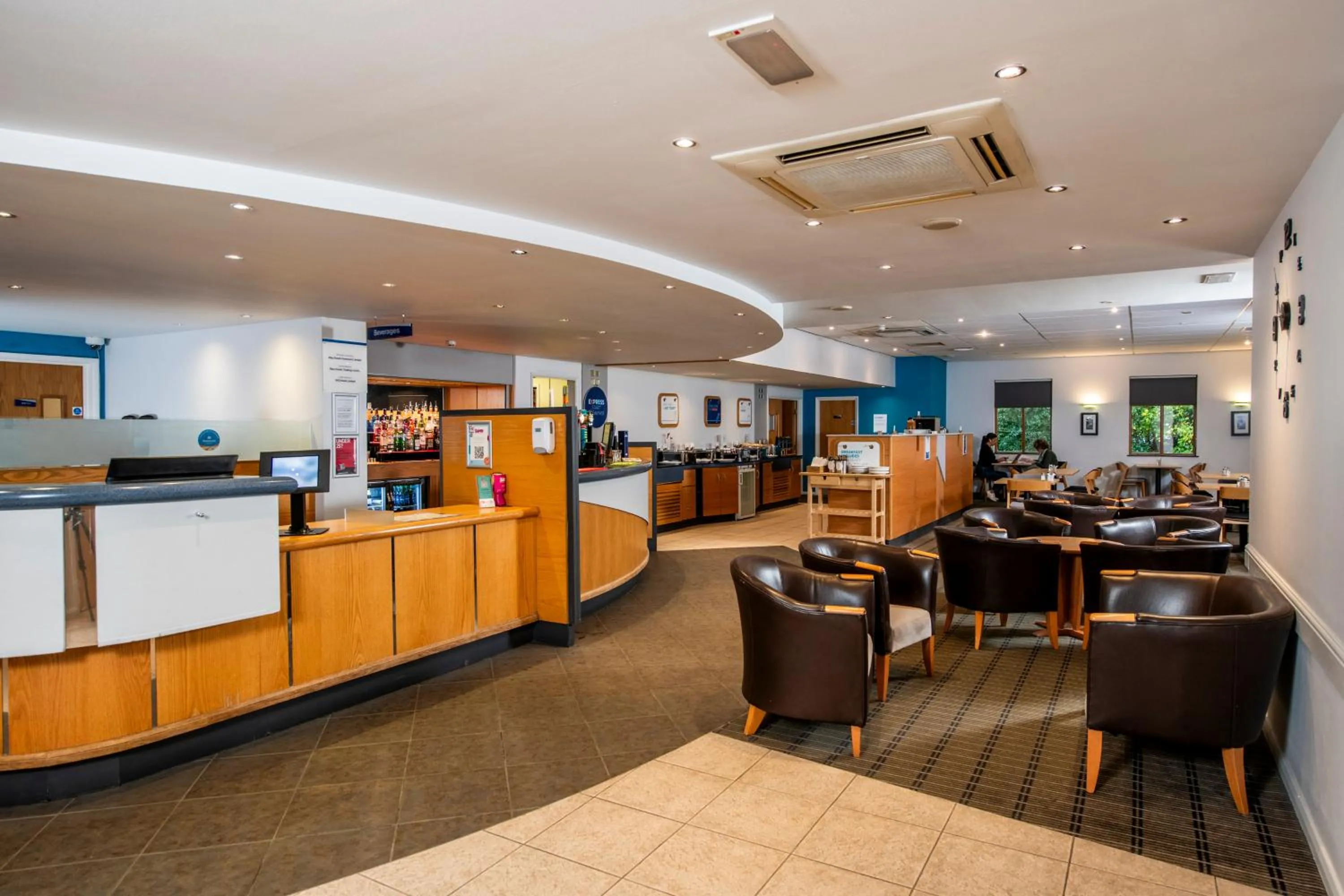 Lobby or reception in Holiday Inn Express Inverness by IHG