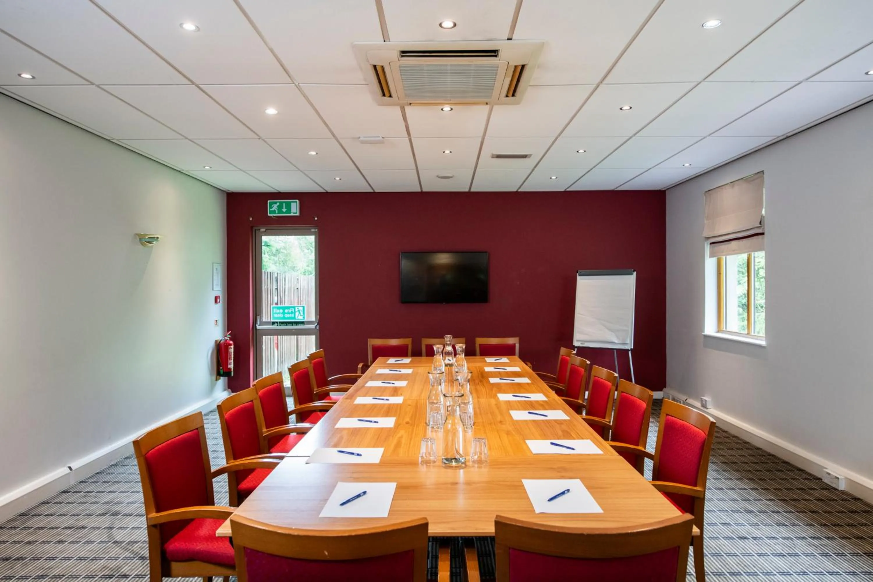 Meeting/conference room in Holiday Inn Express Inverness by IHG