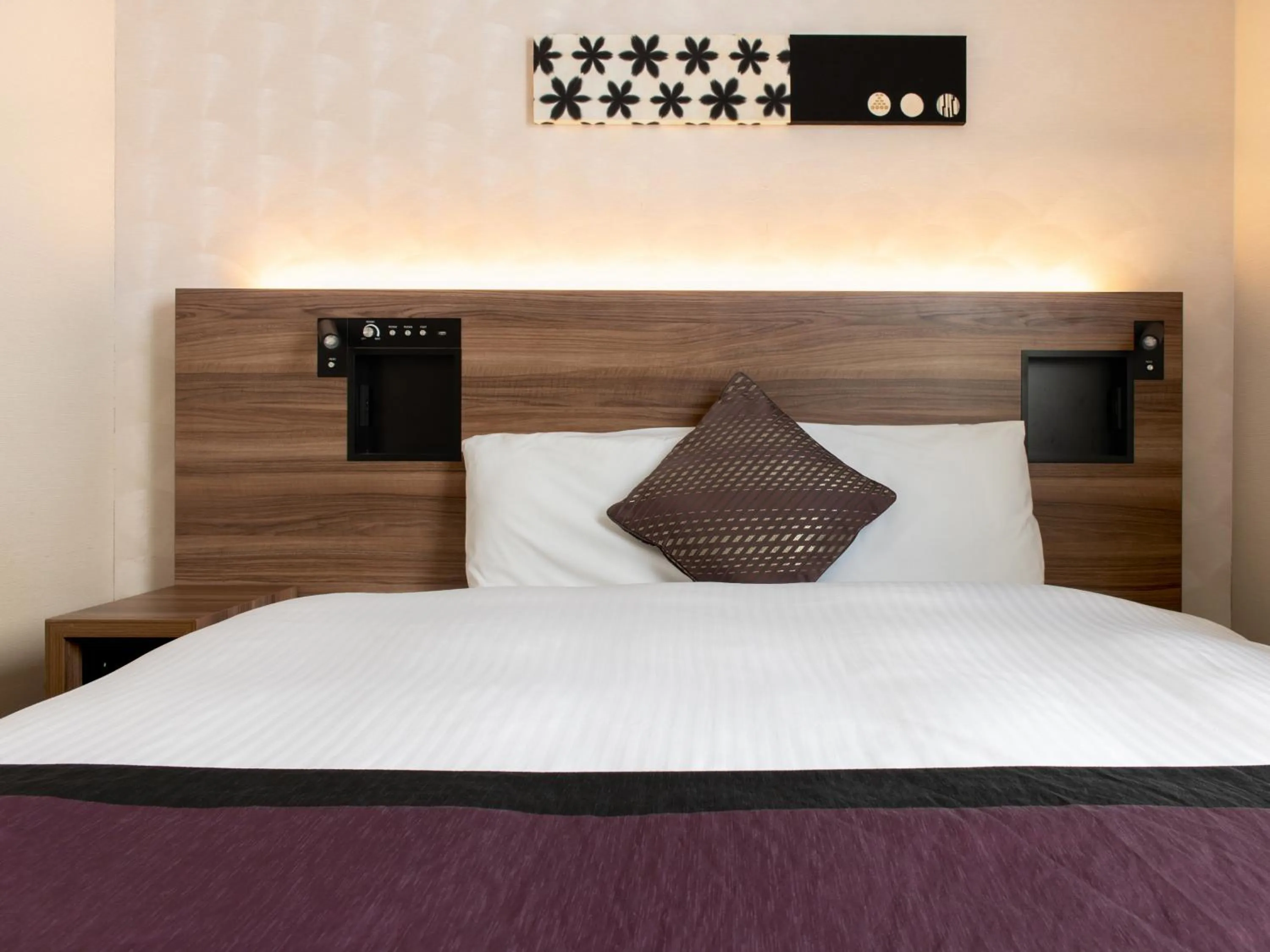 Photo of the whole room, Bed in Hotel Vista Nagoya Nishiki