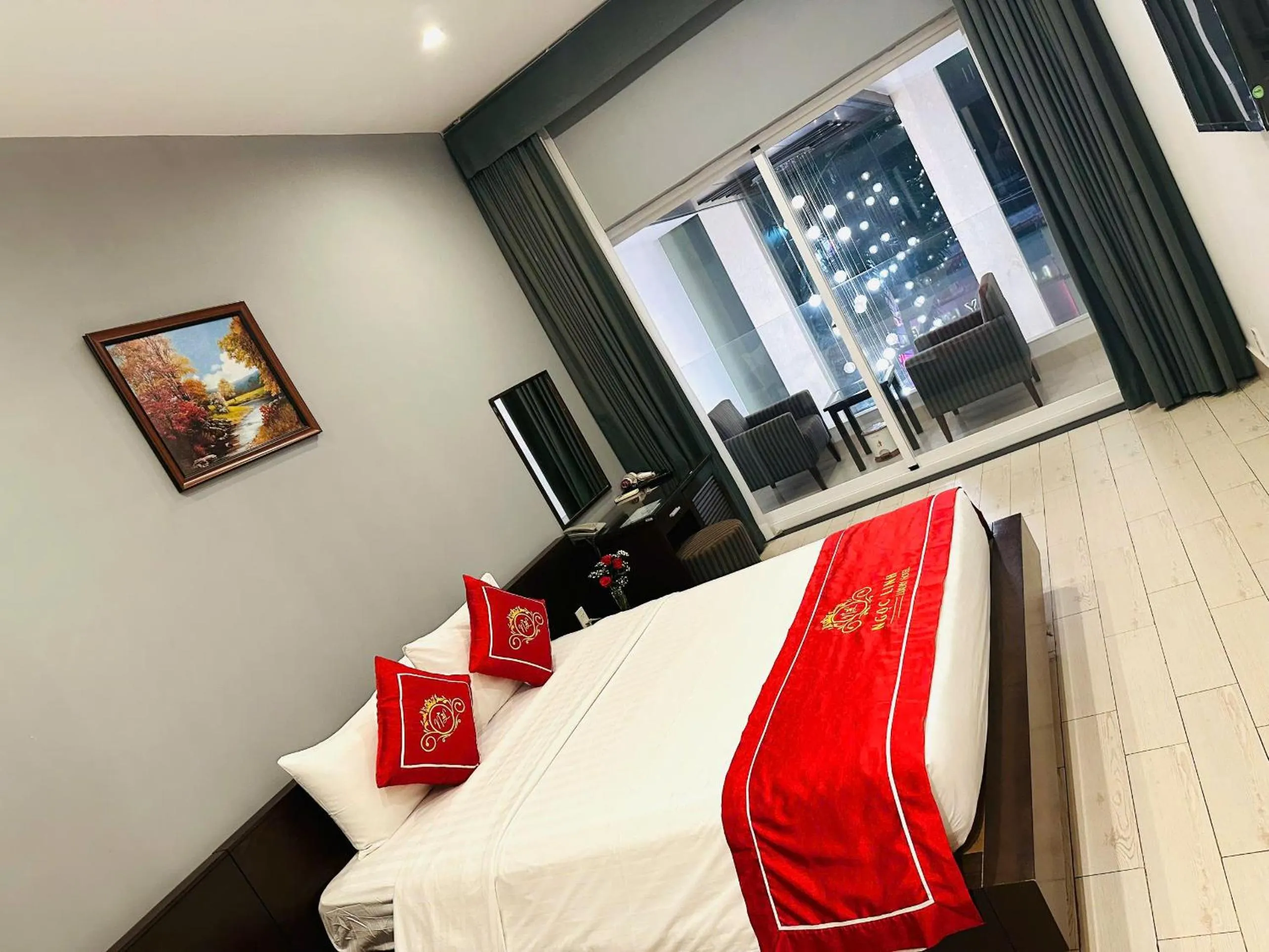 Bed in Ngoc Linh Luxury Hotel