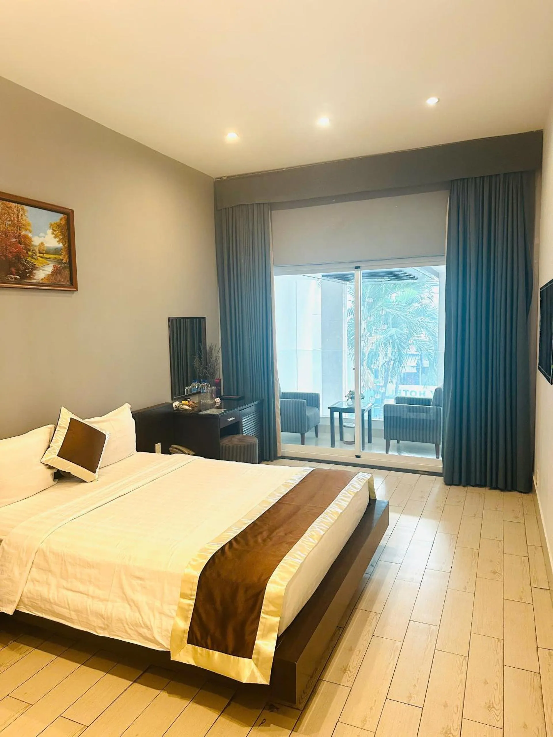 Bed in Ngoc Linh Luxury Hotel