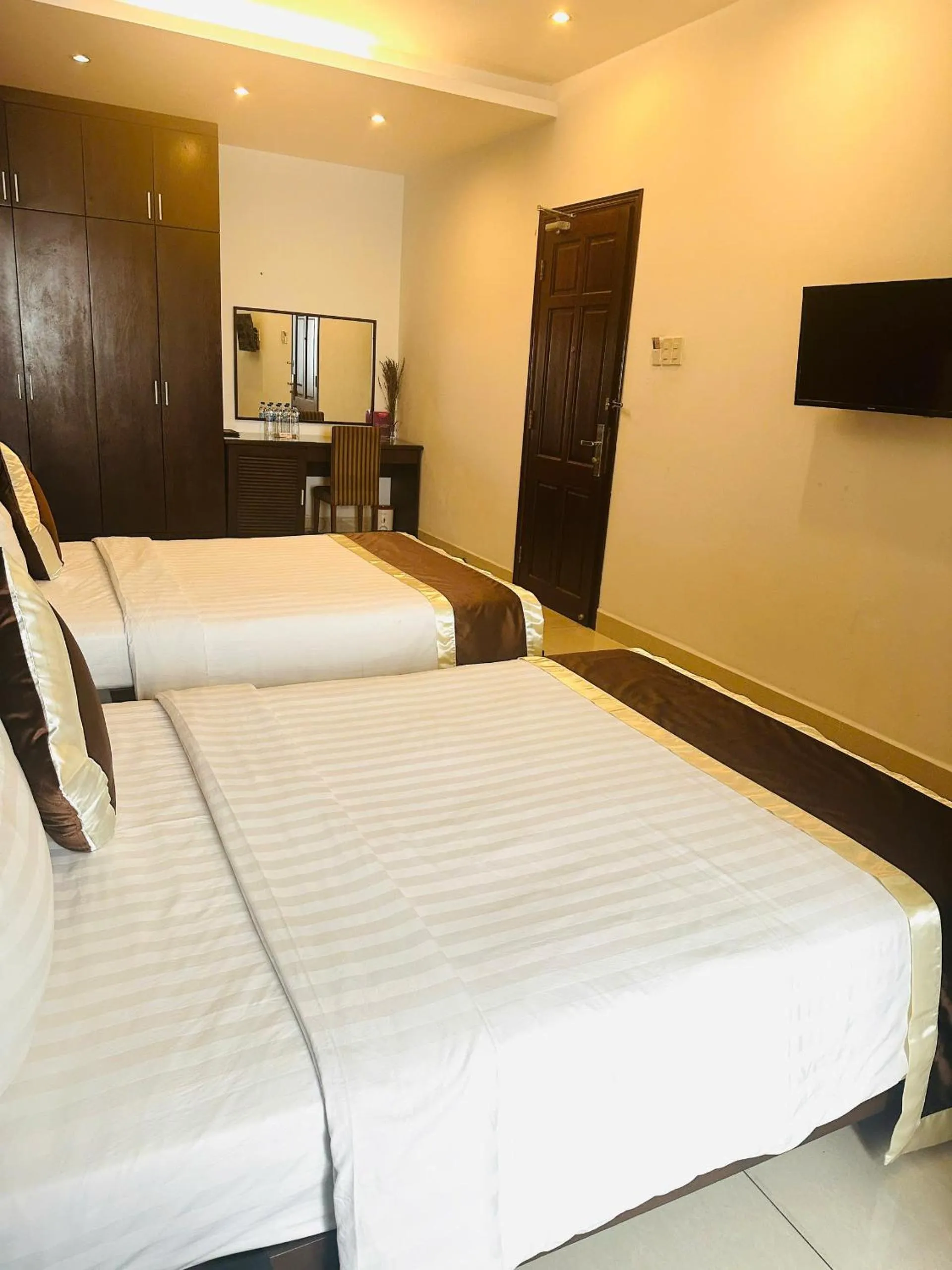 Bed in Ngoc Linh Luxury Hotel