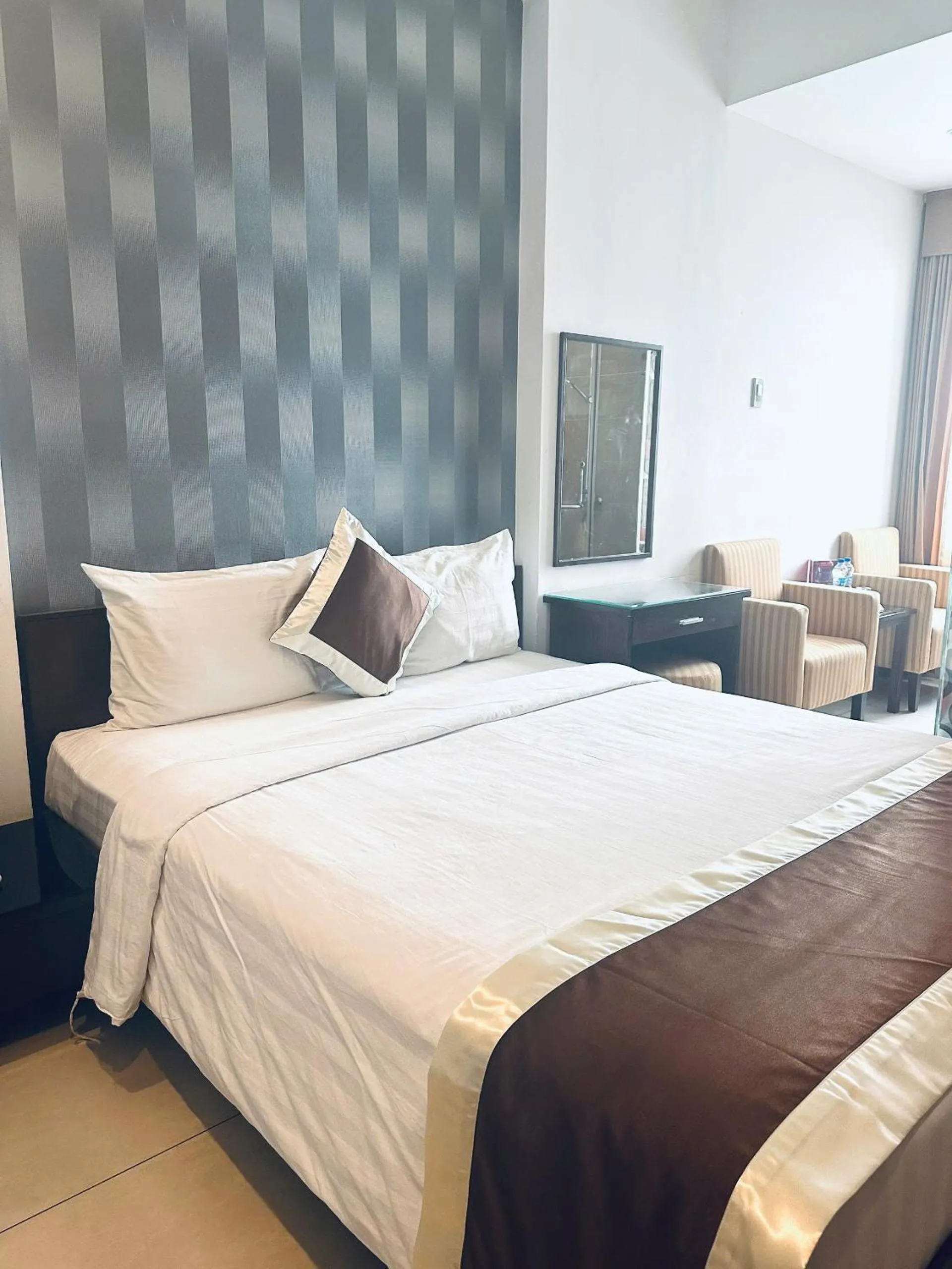 Bed in Ngoc Linh Luxury Hotel