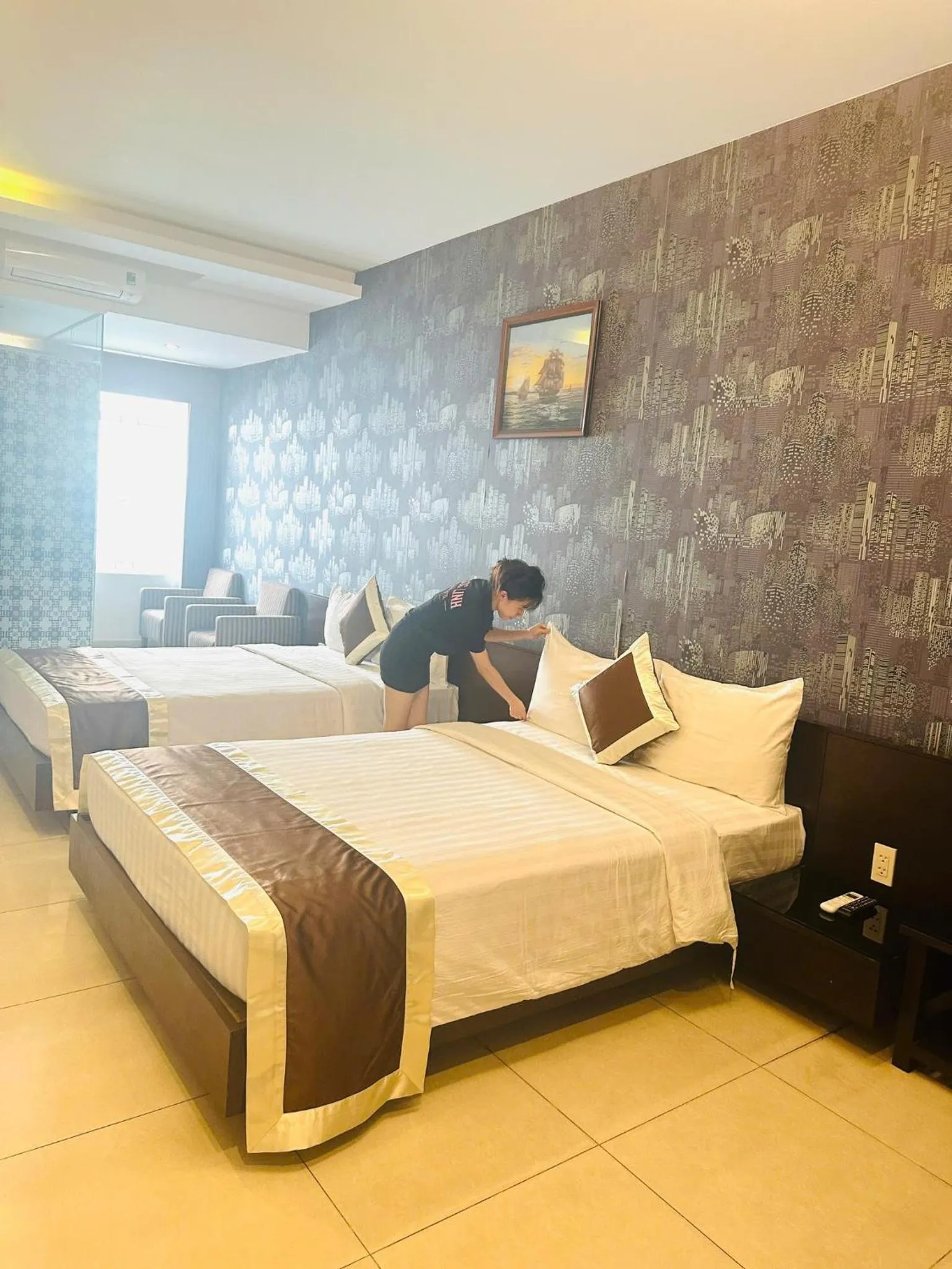 Bed in Ngoc Linh Luxury Hotel