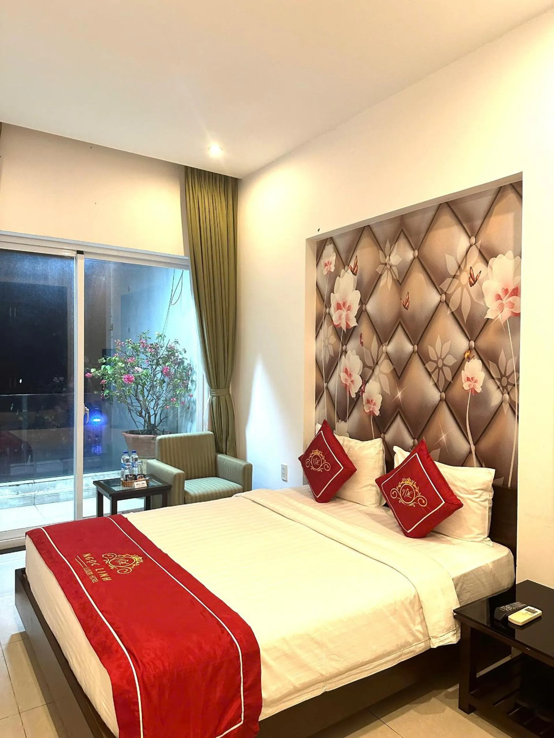 Bedroom, Bed in Ngoc Linh Luxury Hotel