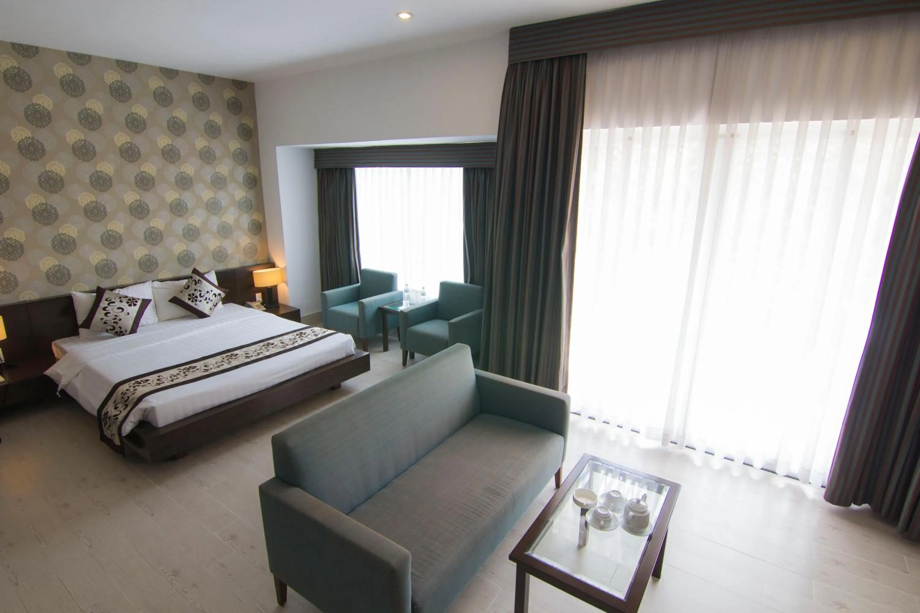 Bed in Ngoc Linh Luxury Hotel