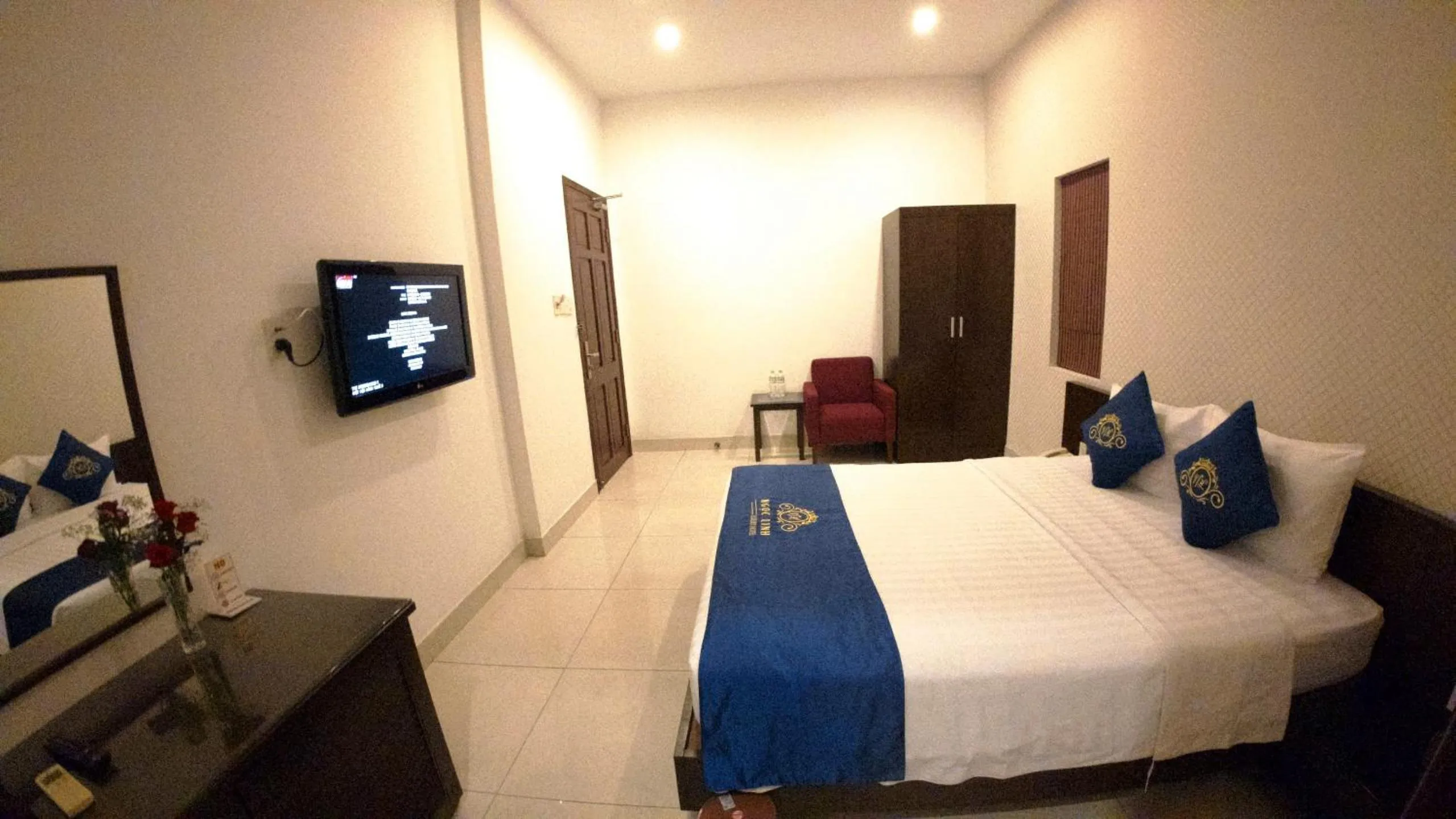 Bed in Ngoc Linh Luxury Hotel