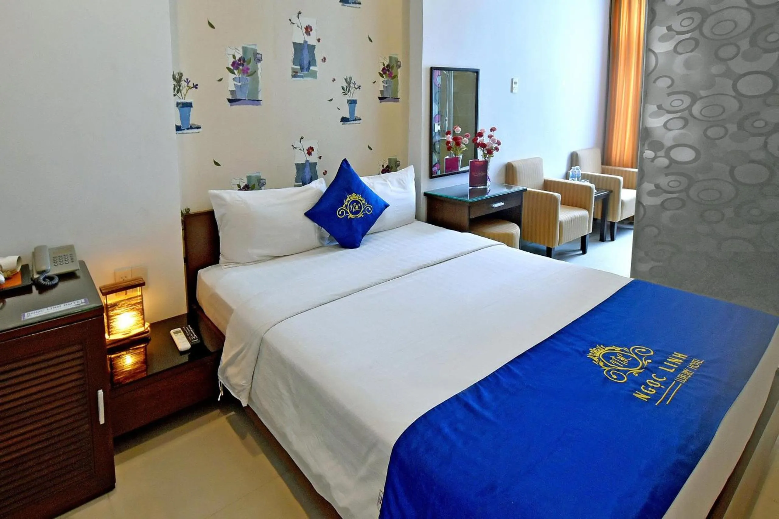 Bed in Ngoc Linh Luxury Hotel