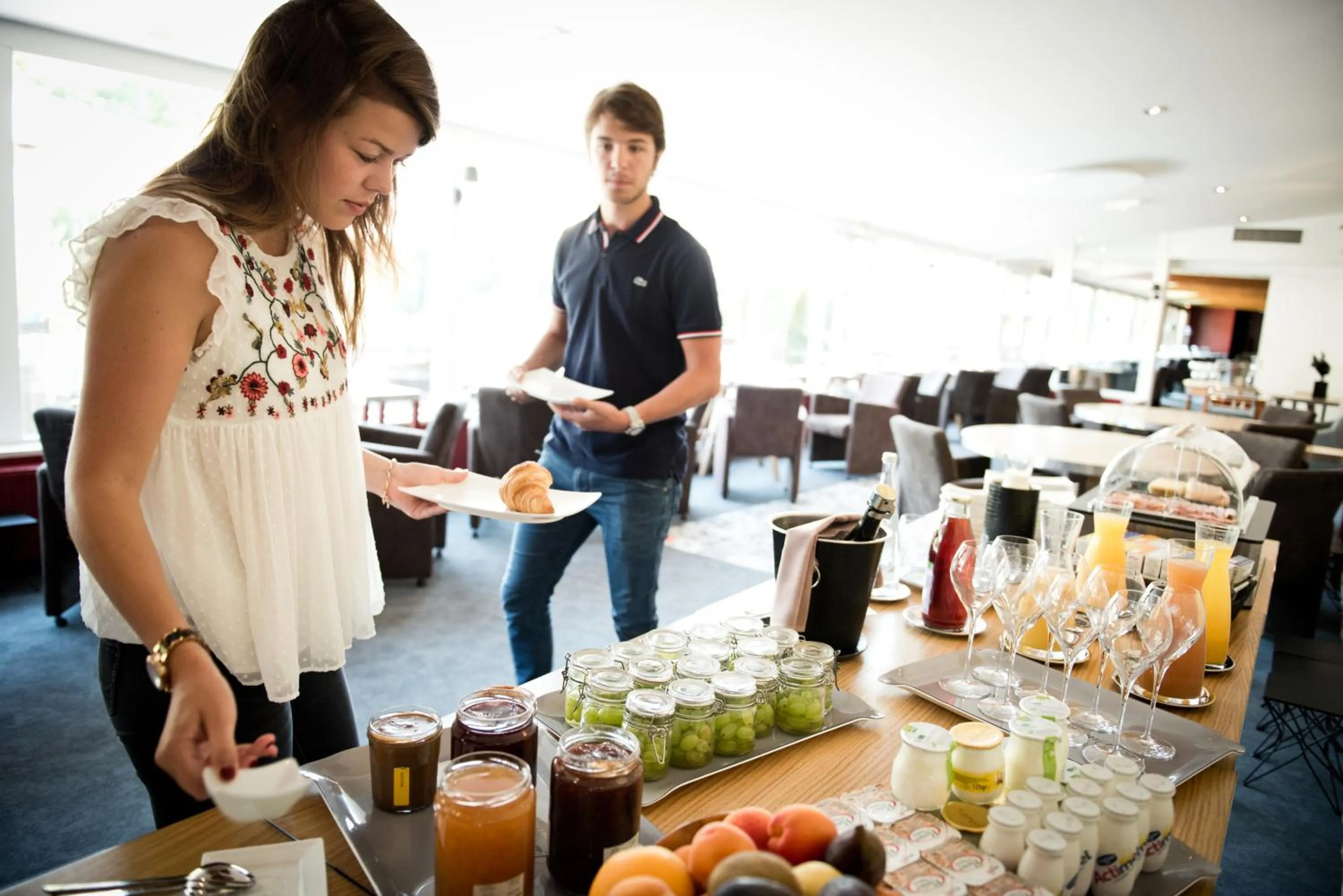 Restaurant/places to eat in Domaine De Barive