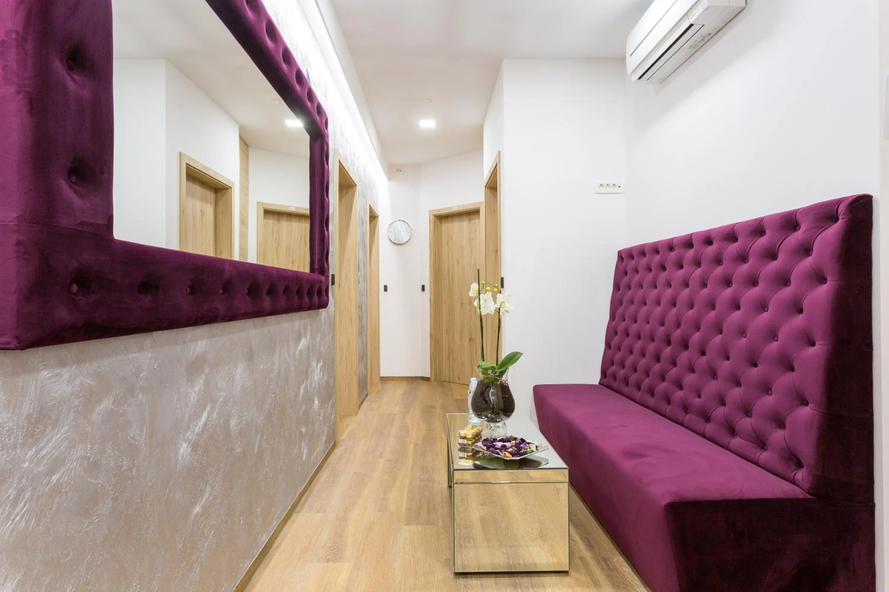 Seating area in Central Pearl by Nono Ban Rooms