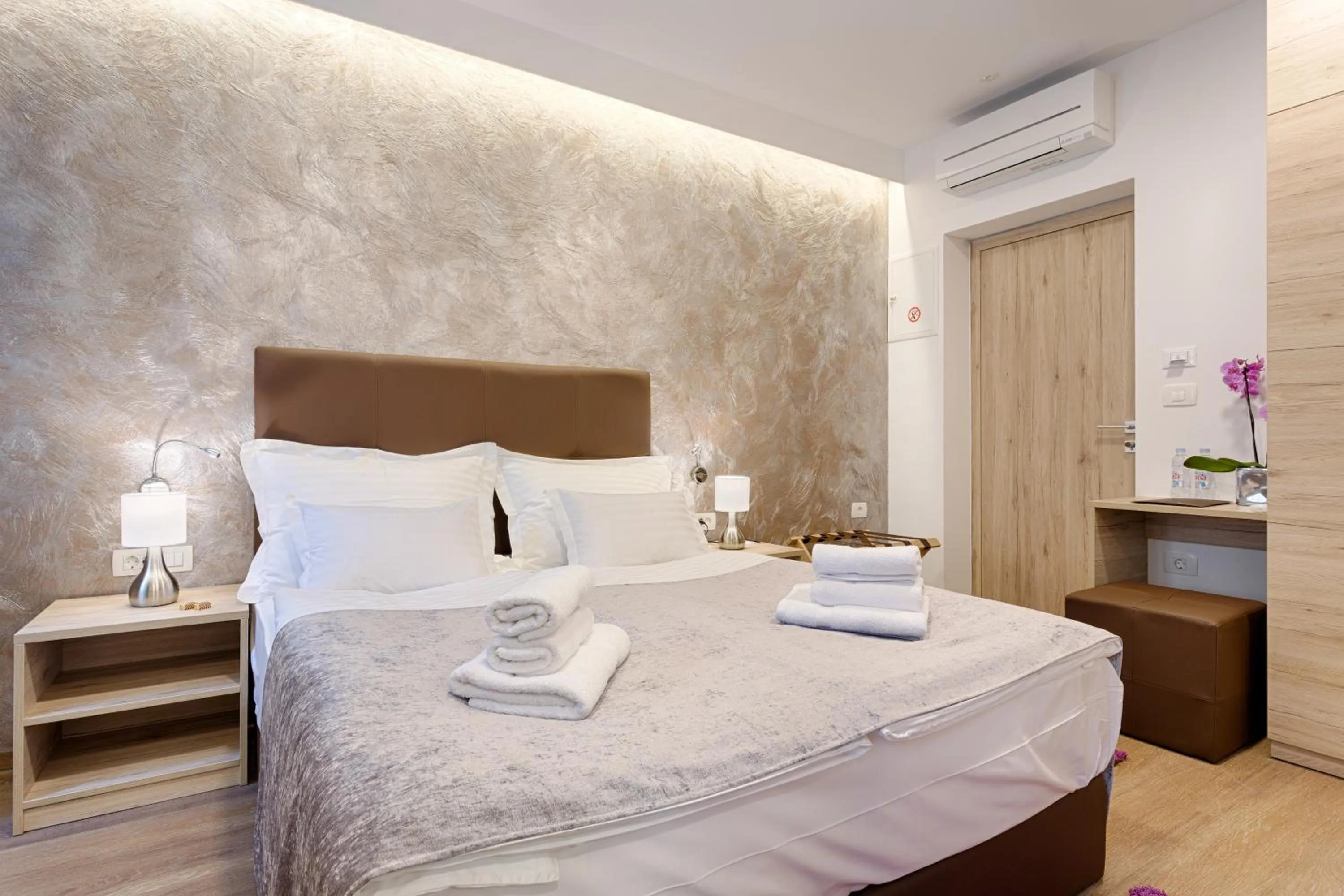 Bedroom, Bed in Central Pearl by Nono Ban Rooms