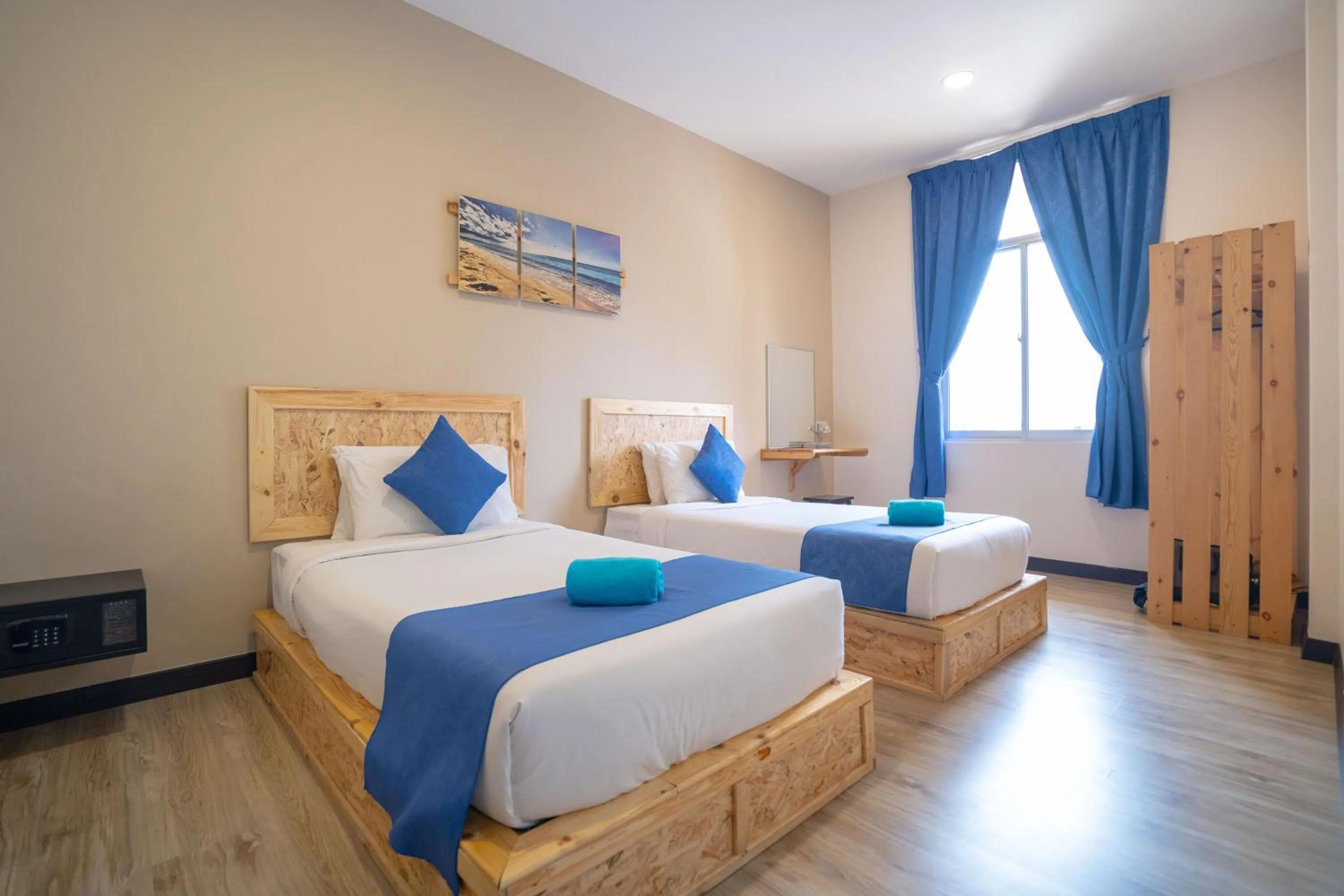 Bed in Paretto Seaview Hotel