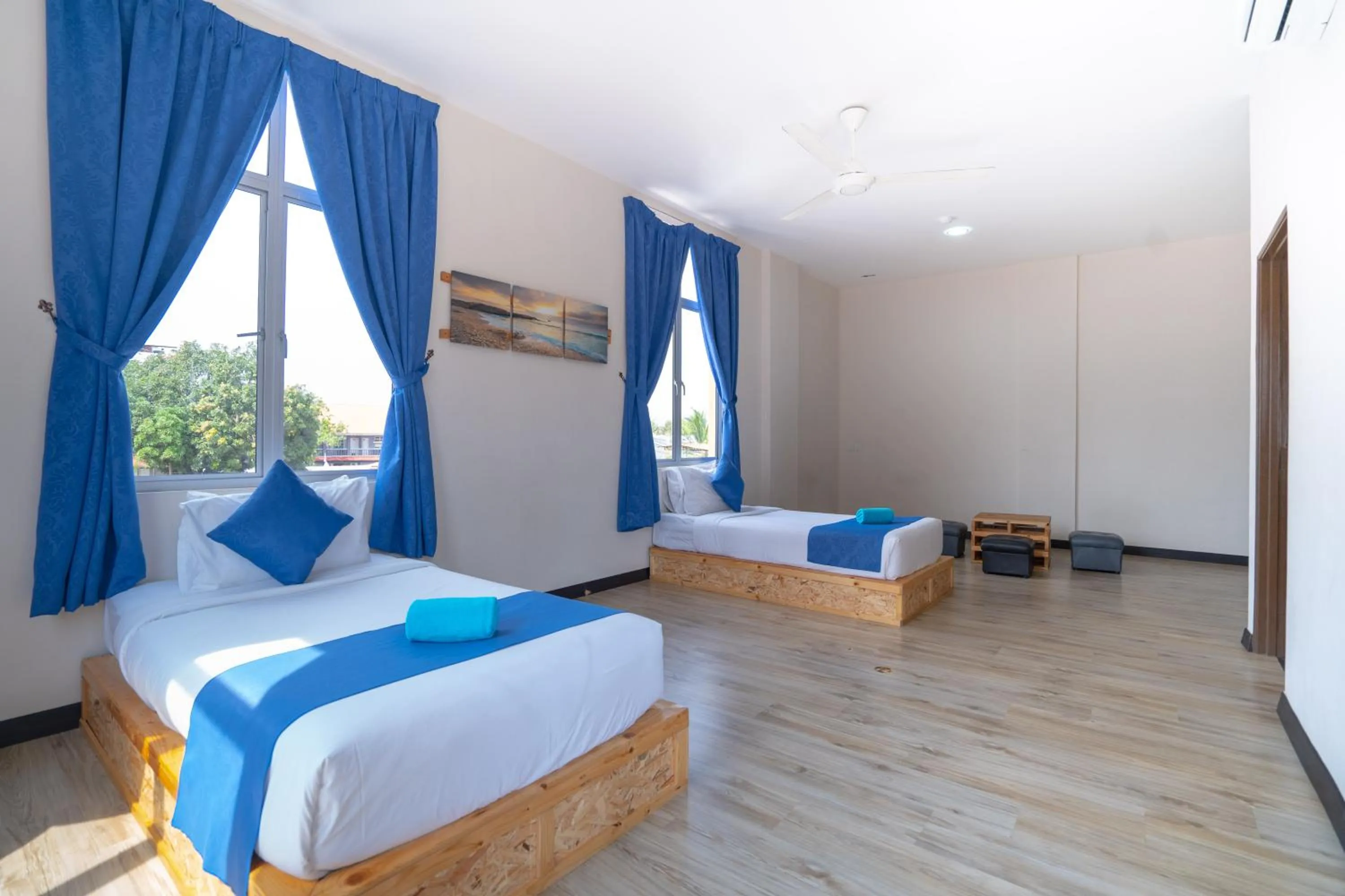 Bed in Paretto Seaview Hotel