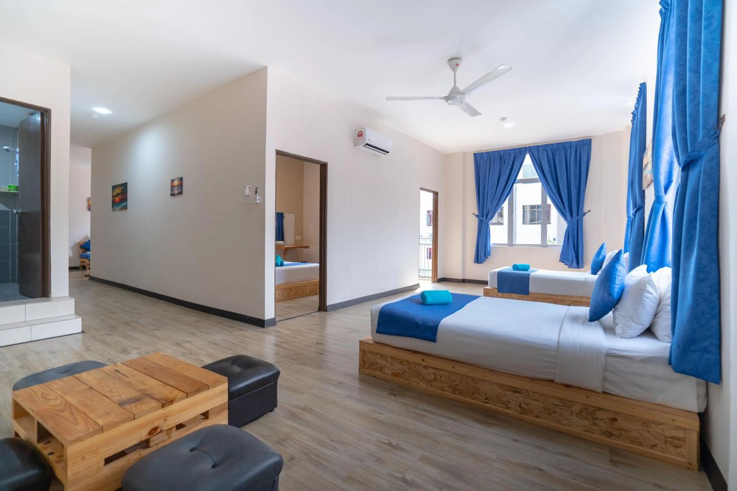 Photo of the whole room, Bed in Paretto Seaview Hotel