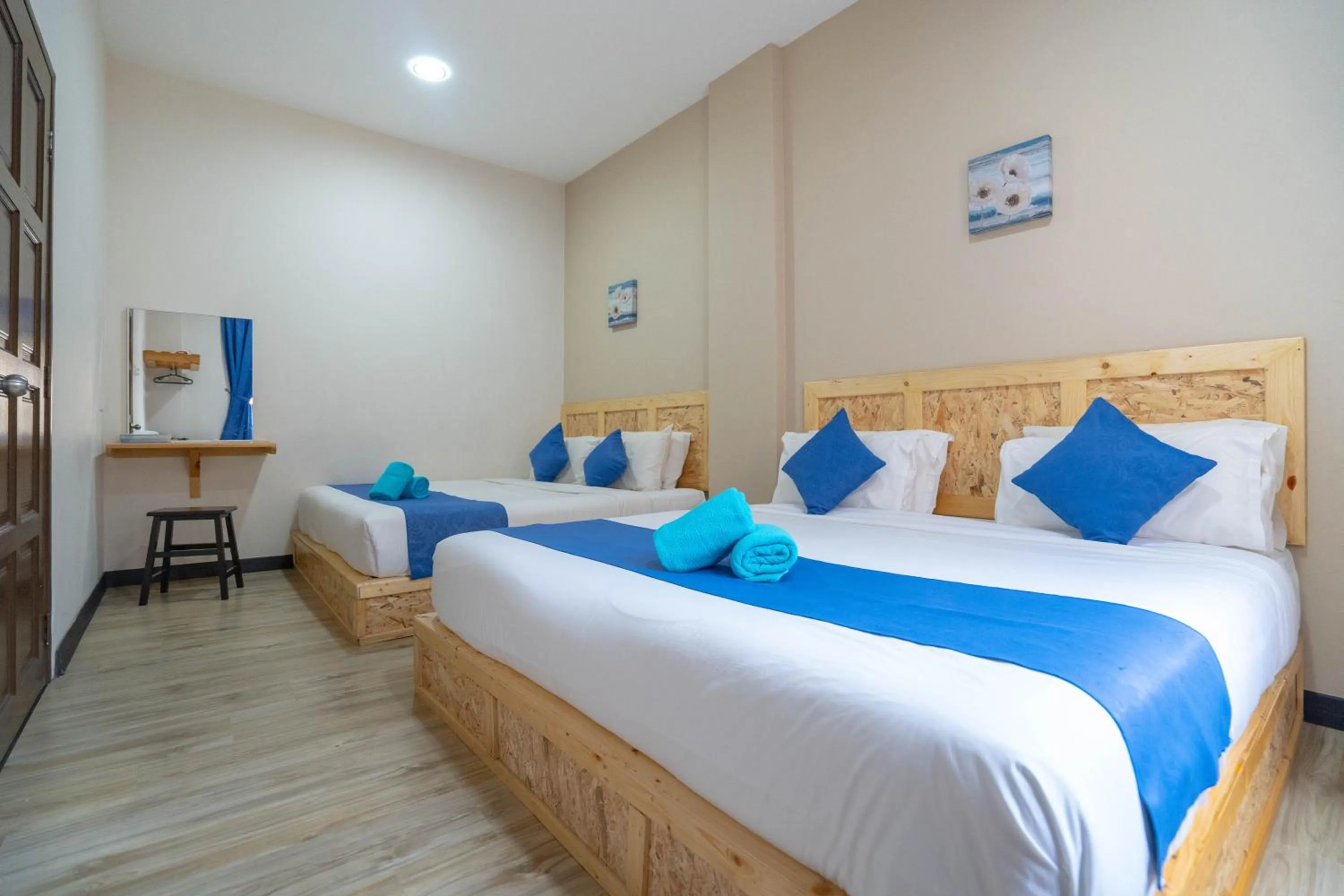 Bed in Paretto Seaview Hotel