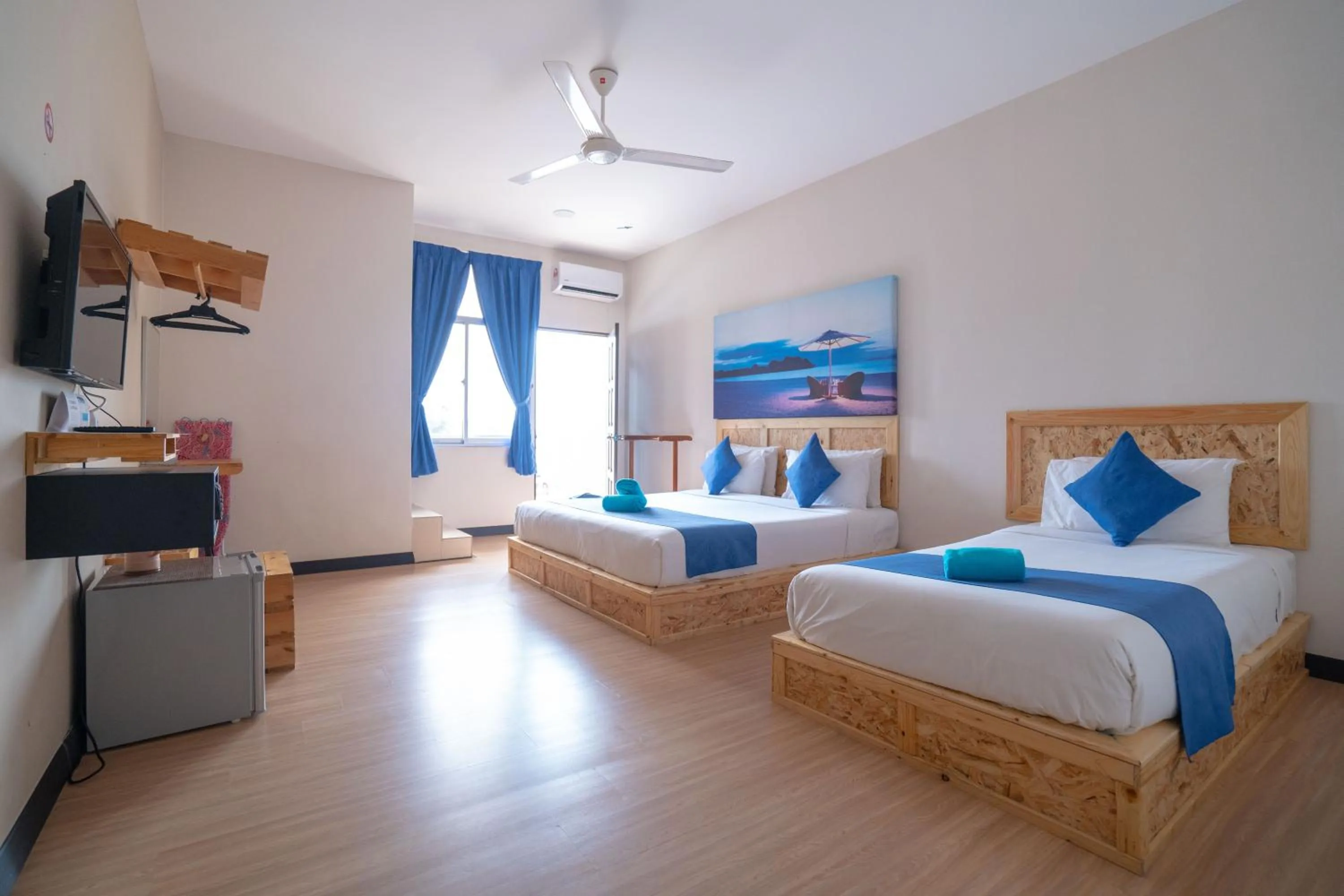 Bed in Paretto Seaview Hotel