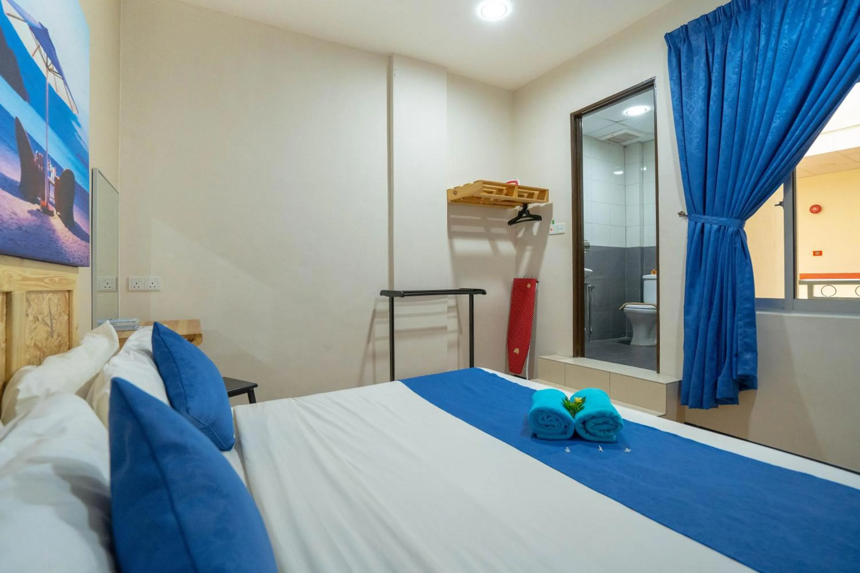 Bed in Paretto Seaview Hotel