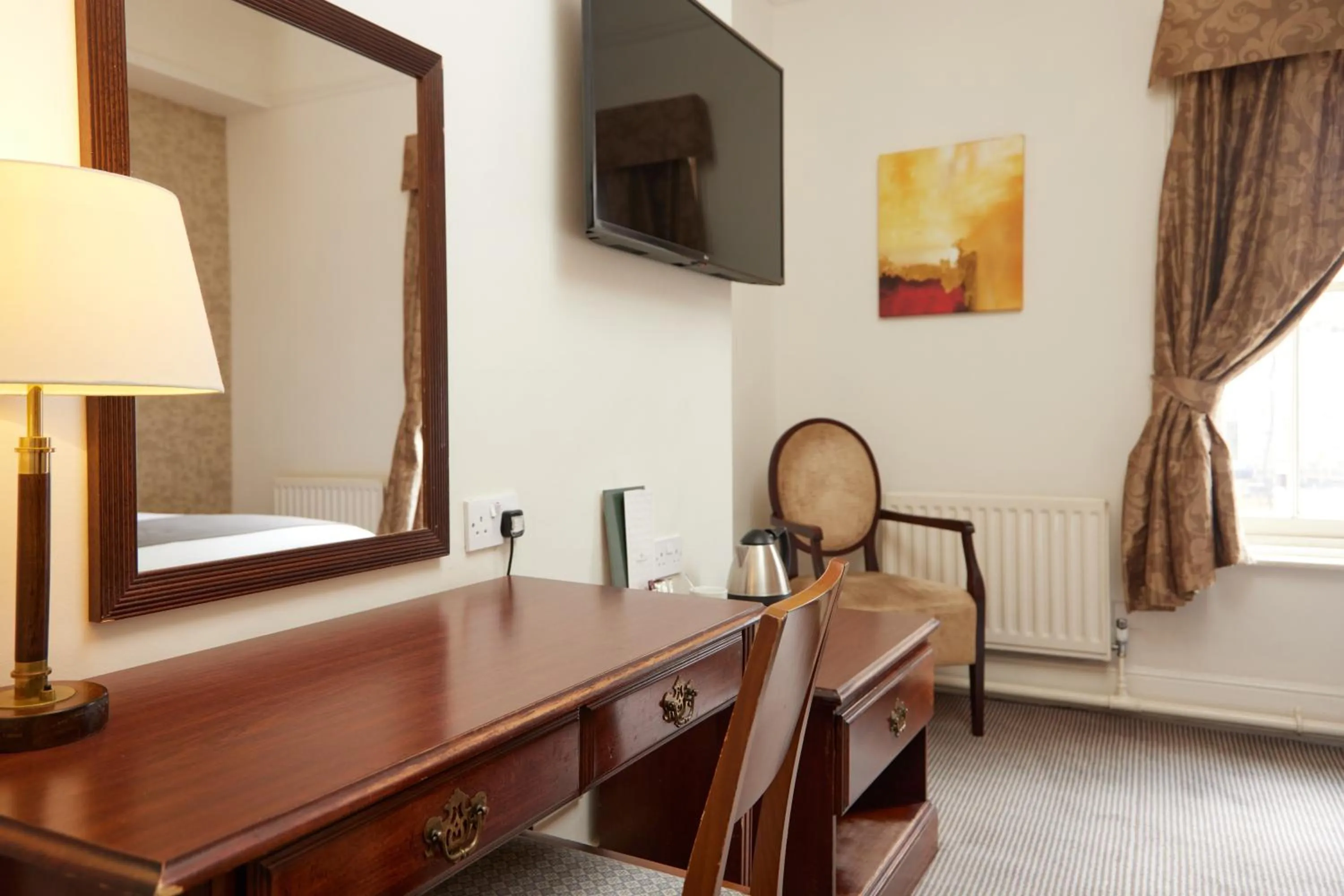 Coffee/tea facilities in George Hotel by Greene King Inns