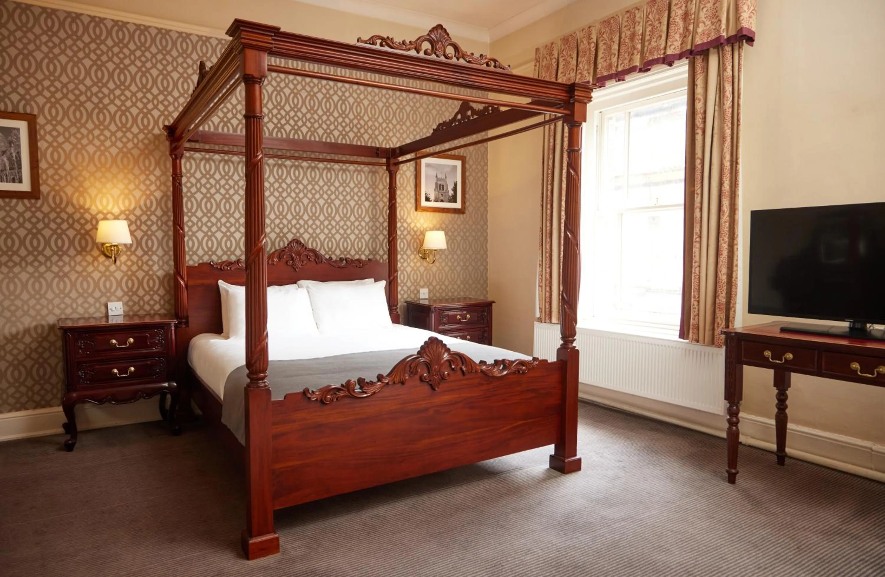 Photo of the whole room, Bed in George Hotel by Greene King Inns