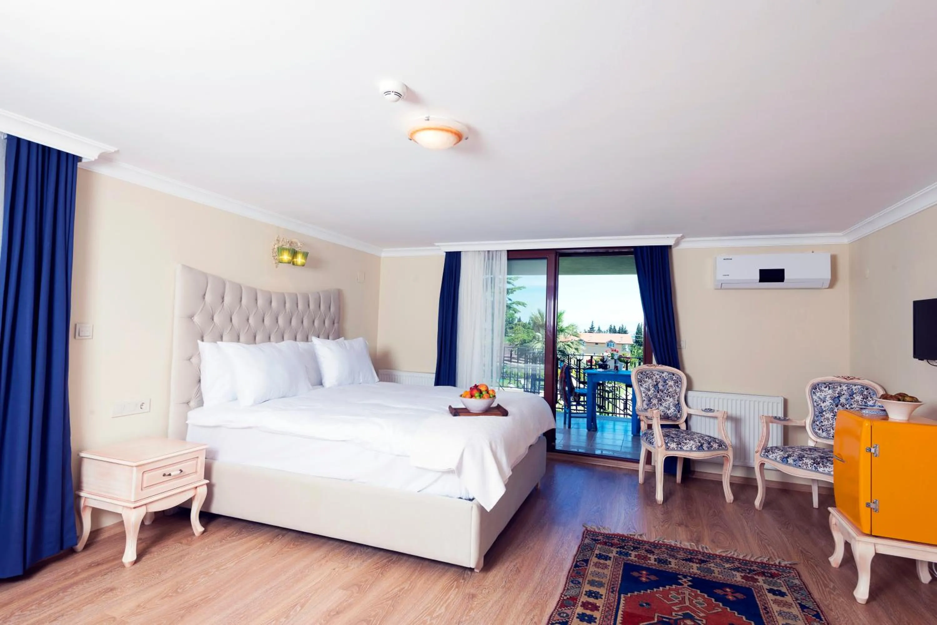 Photo of the whole room, Bed in Belizi Hotel