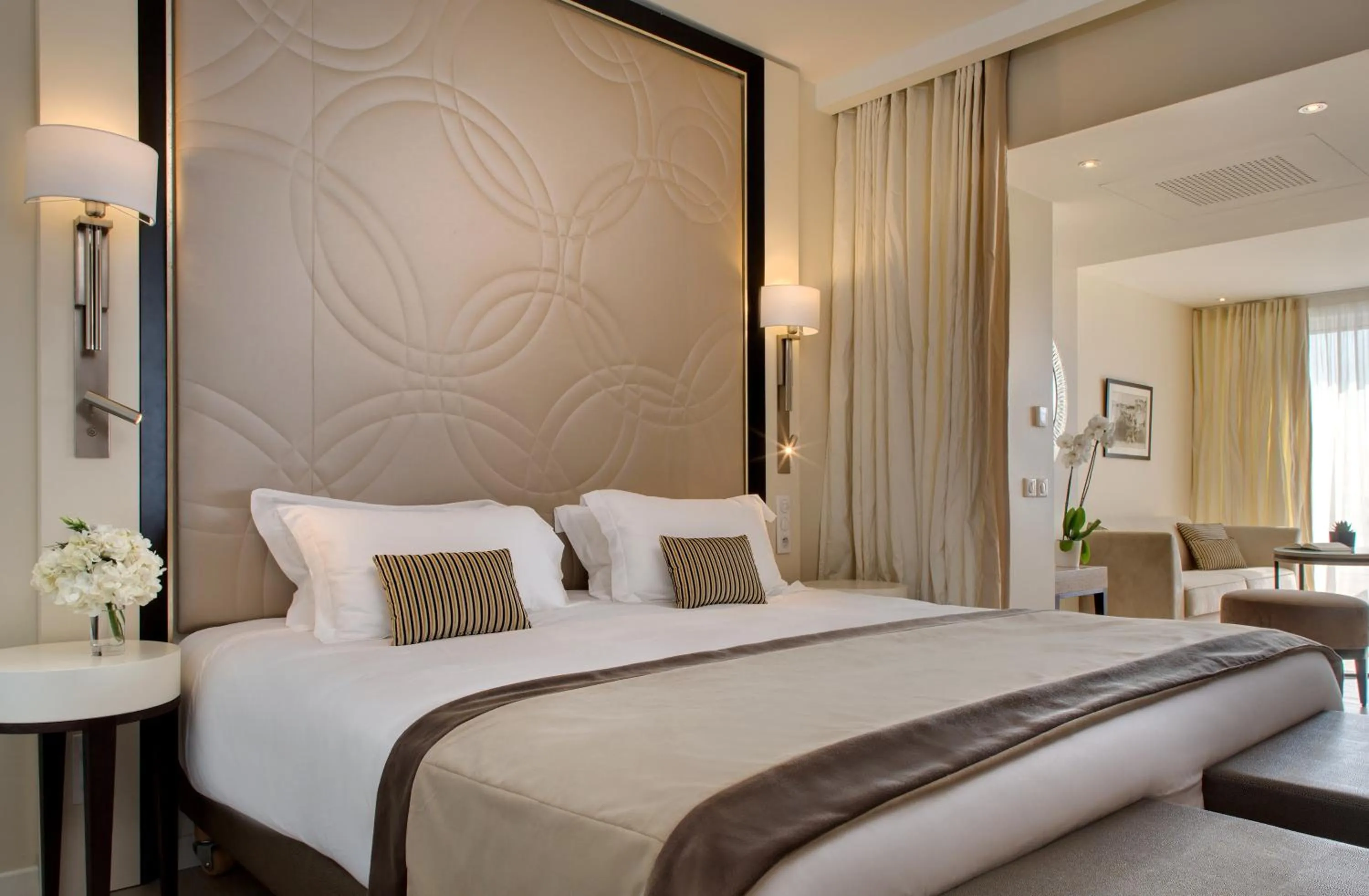 Bedroom, Bed in Grand Hôtel Thalasso & Spa