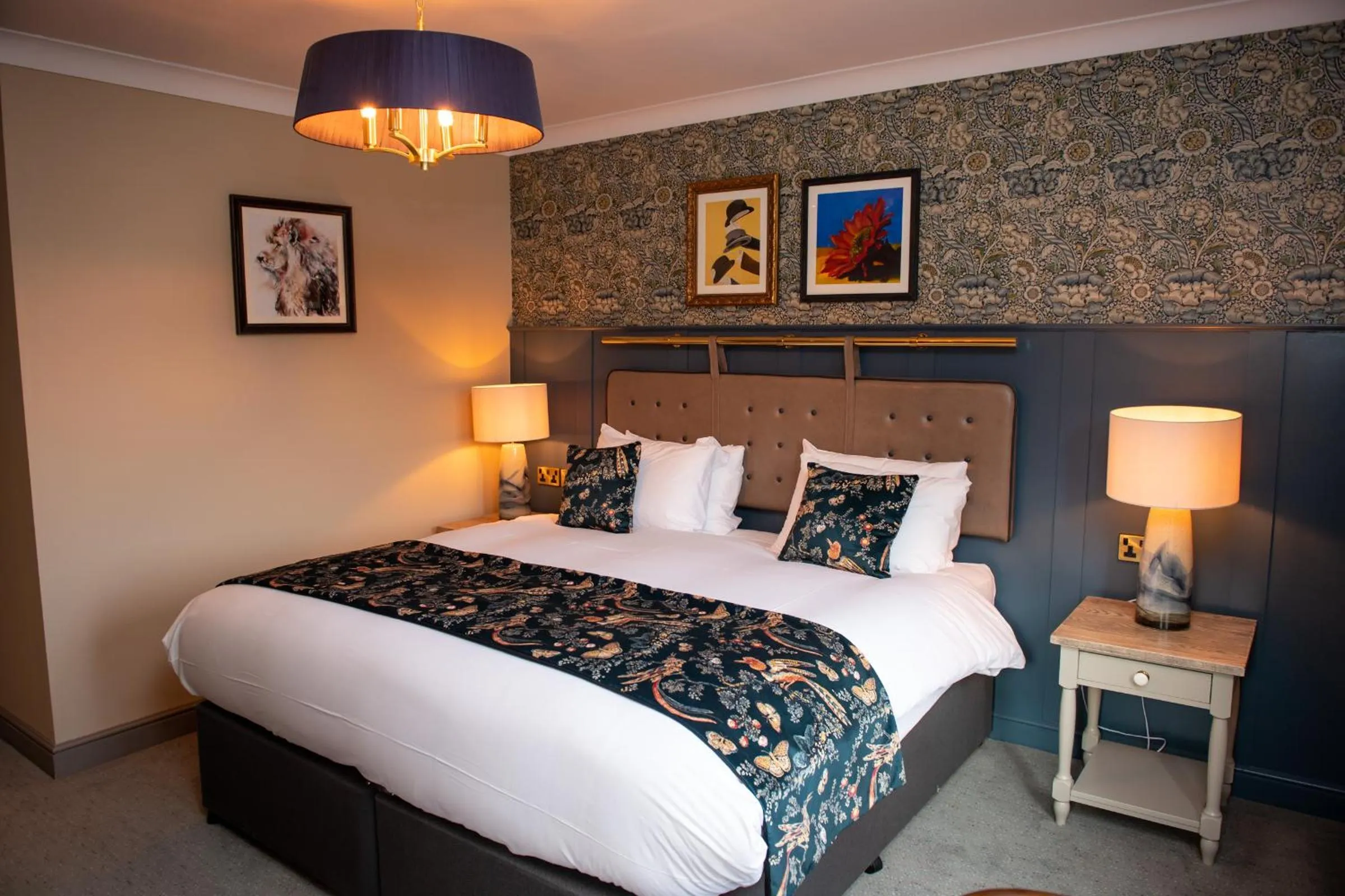 Bedroom, Bed in The Red Lion Inn by Chef & Brewer Collection