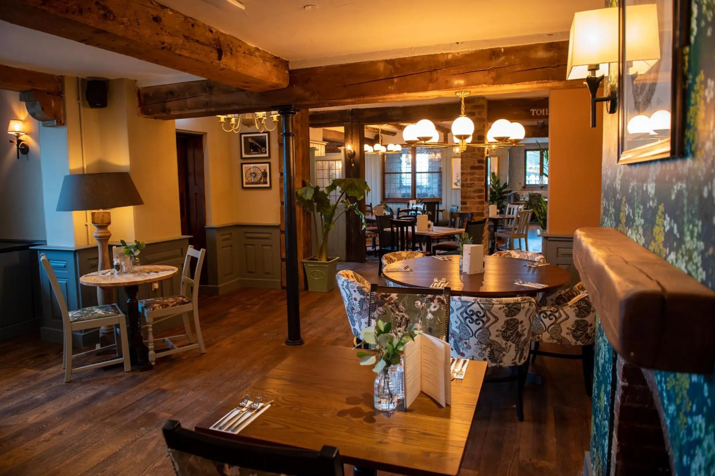 Restaurant/places to eat in The Red Lion Inn by Chef & Brewer Collection