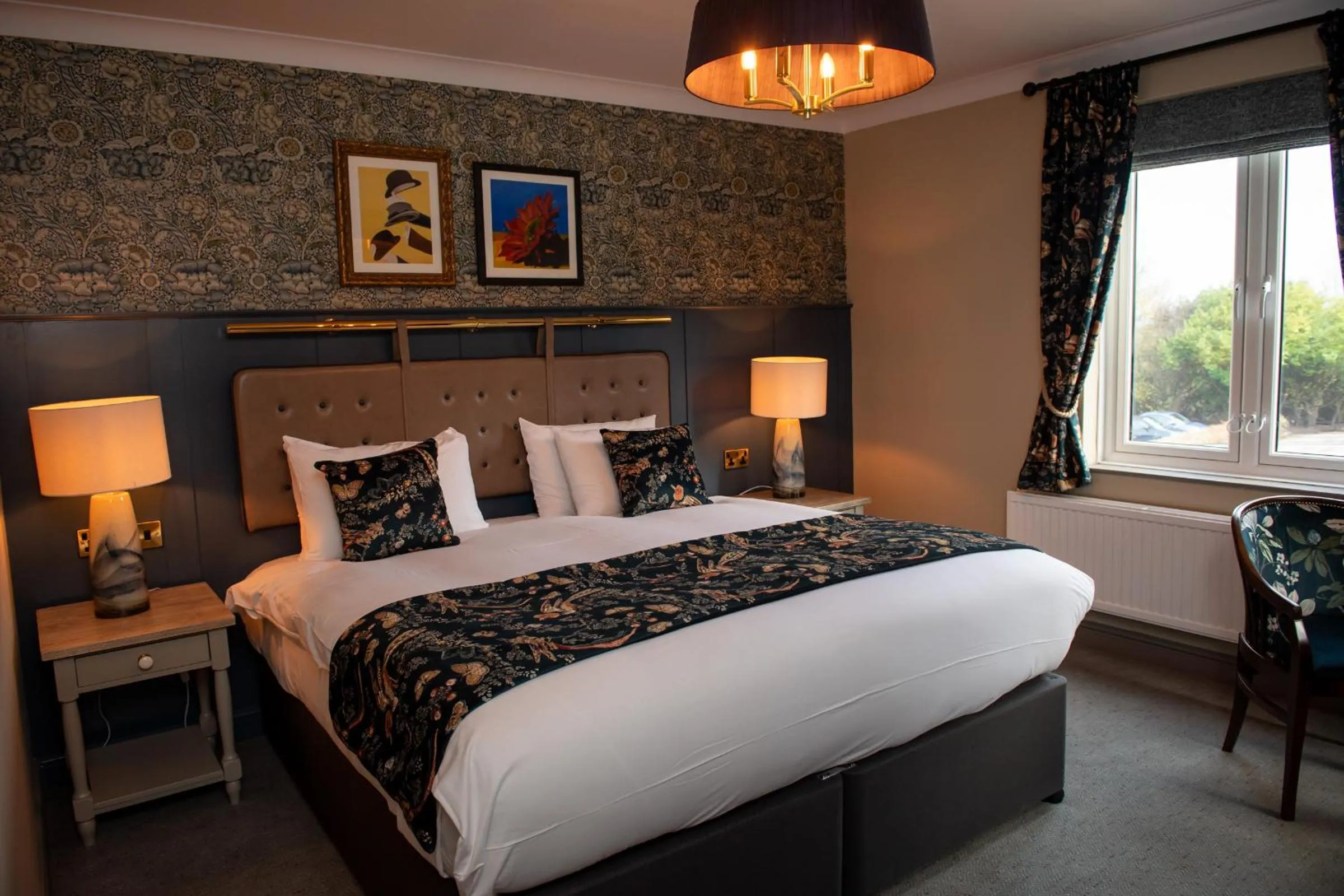 Bed in The Red Lion Inn by Chef & Brewer Collection