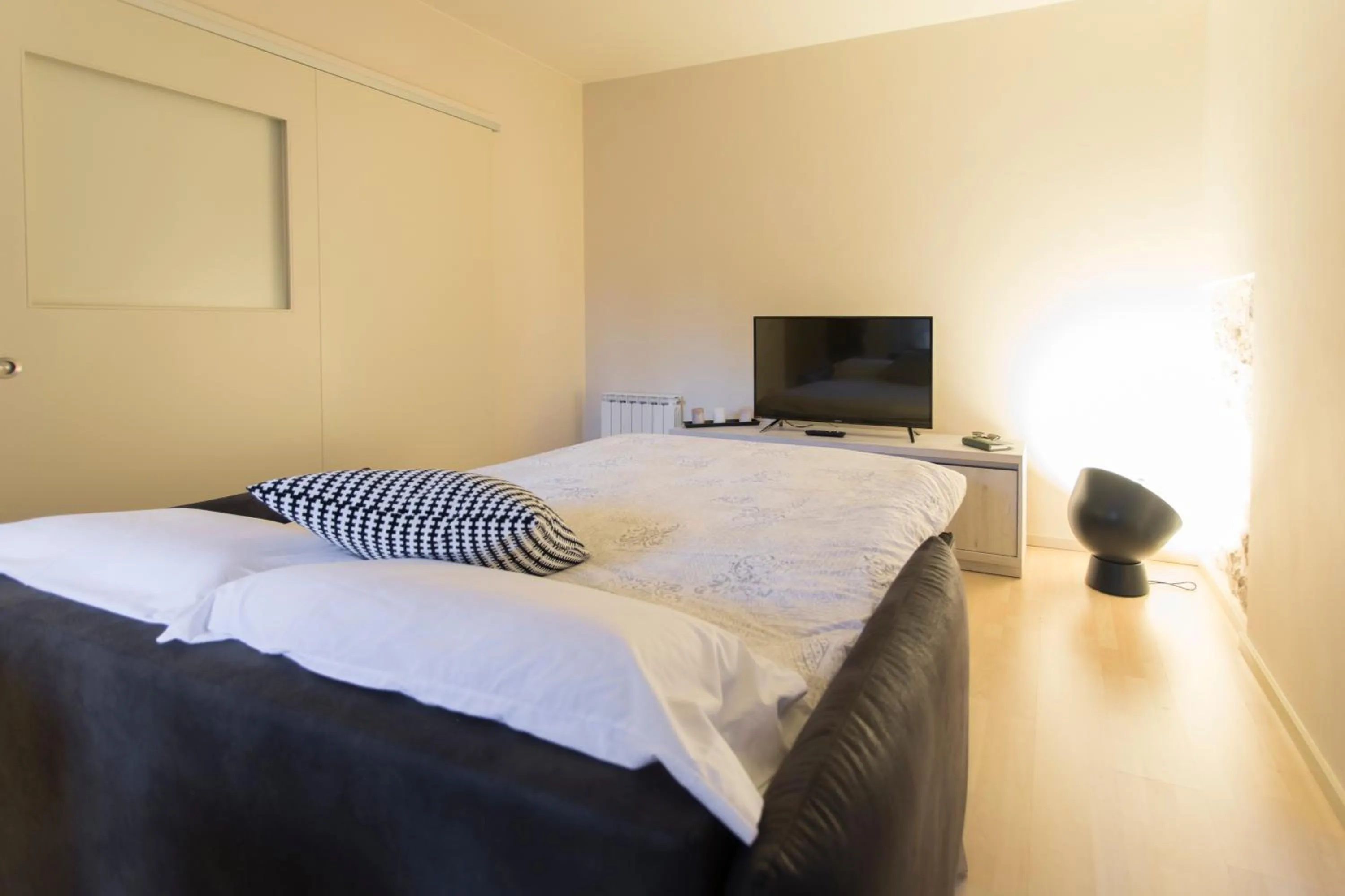 Bed in Bravissimo Cort Reial-1A